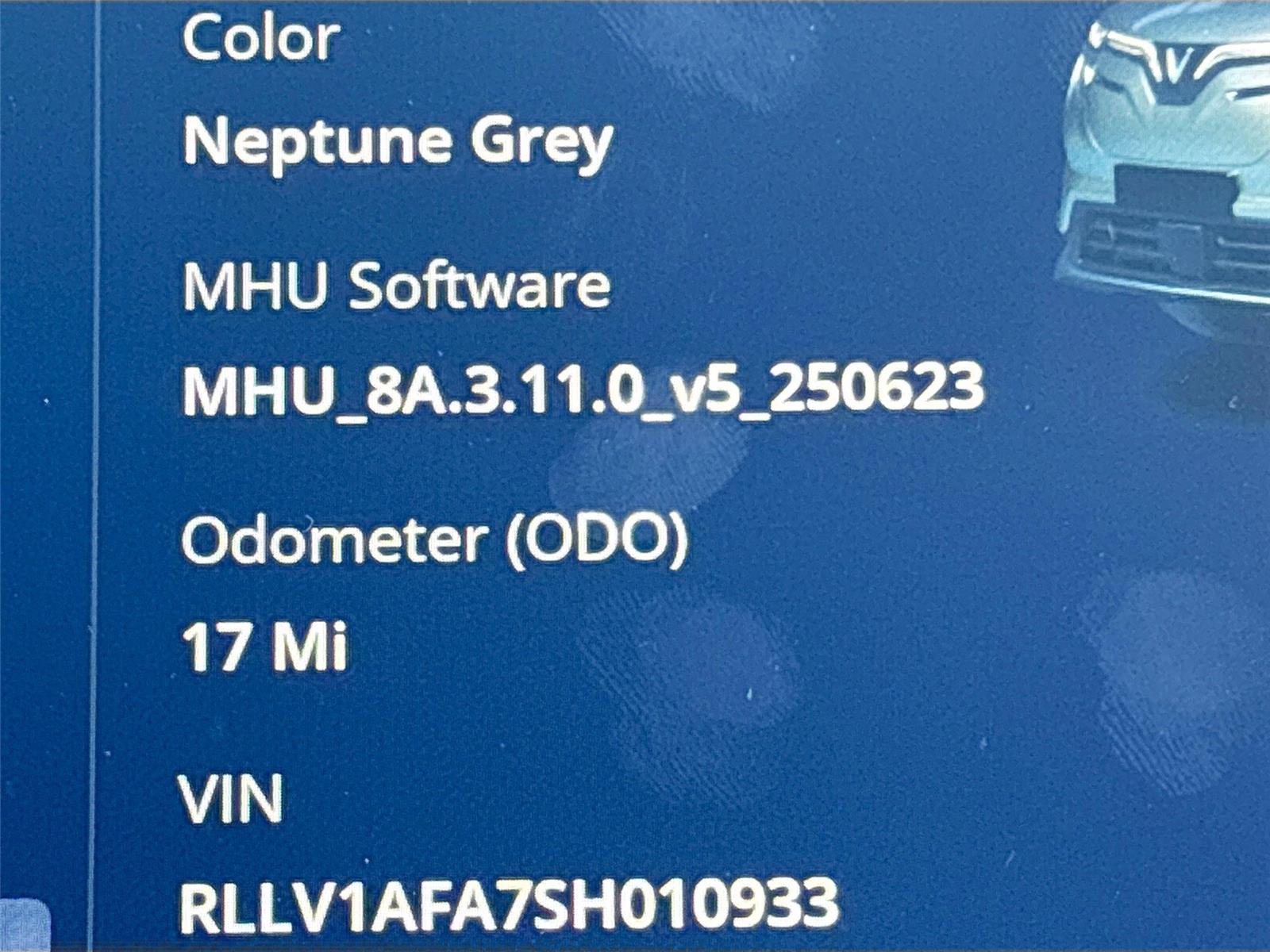 2025 VinFast VF 8 Plus