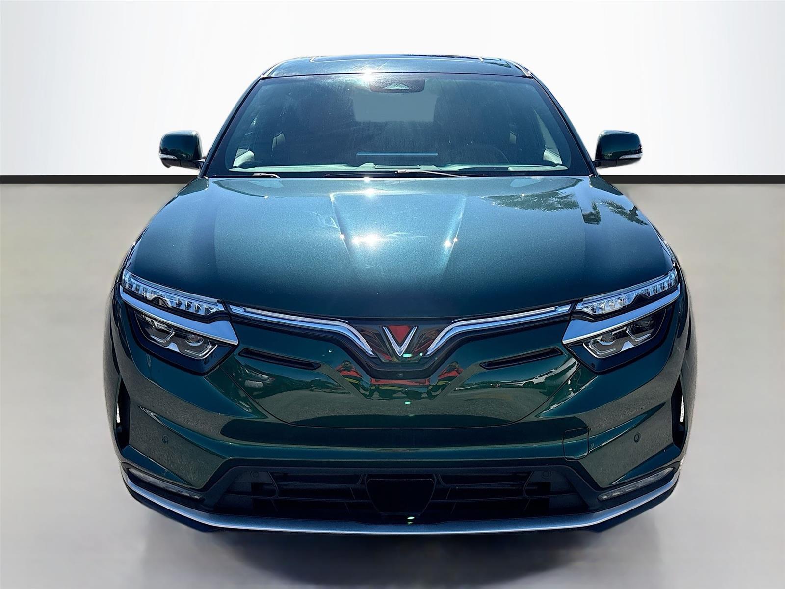 2025 VinFast VF 8 Plus