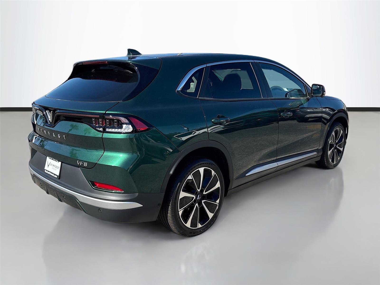 2025 VinFast VF 8 Plus