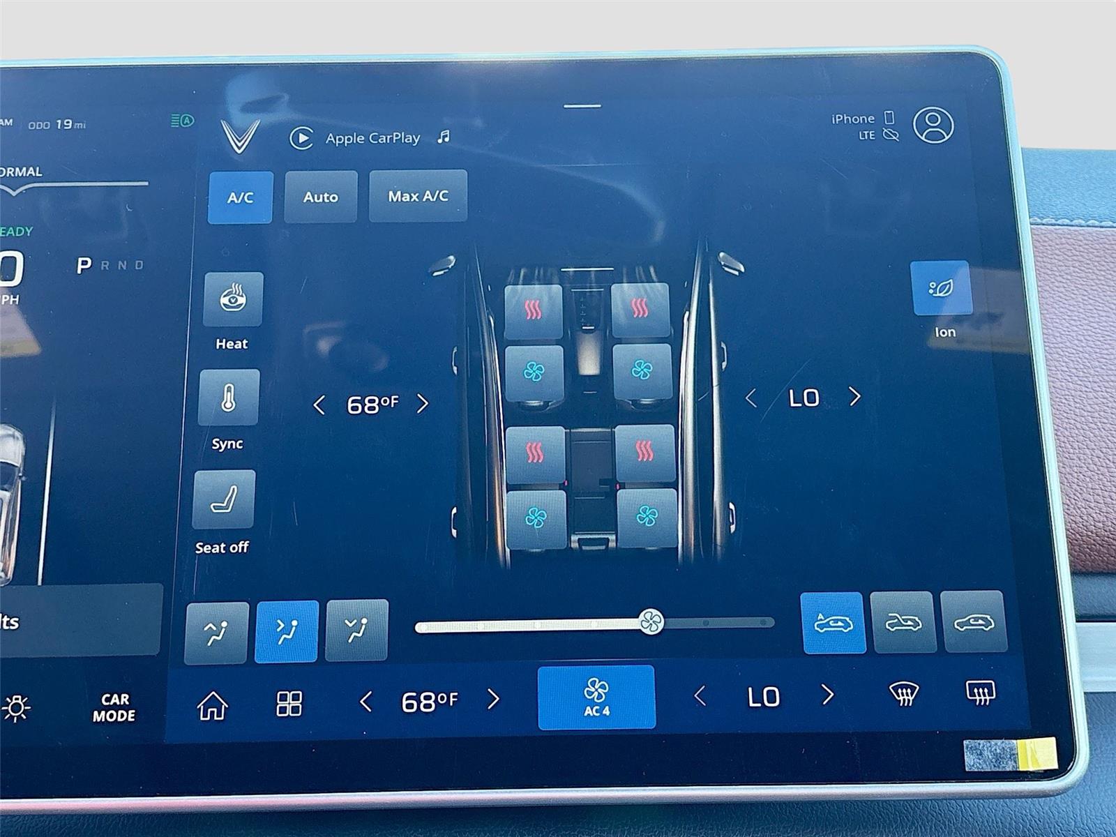 2025 VinFast VF 8 Plus