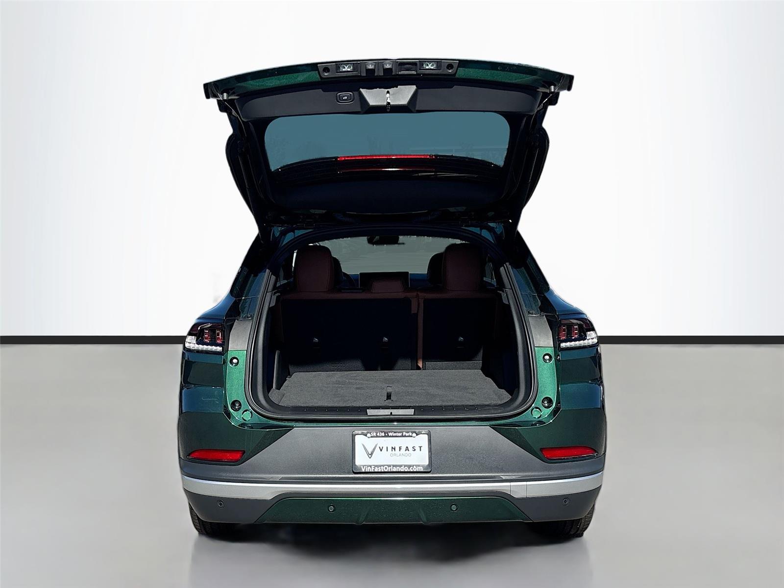 2025 VinFast VF 8 Plus