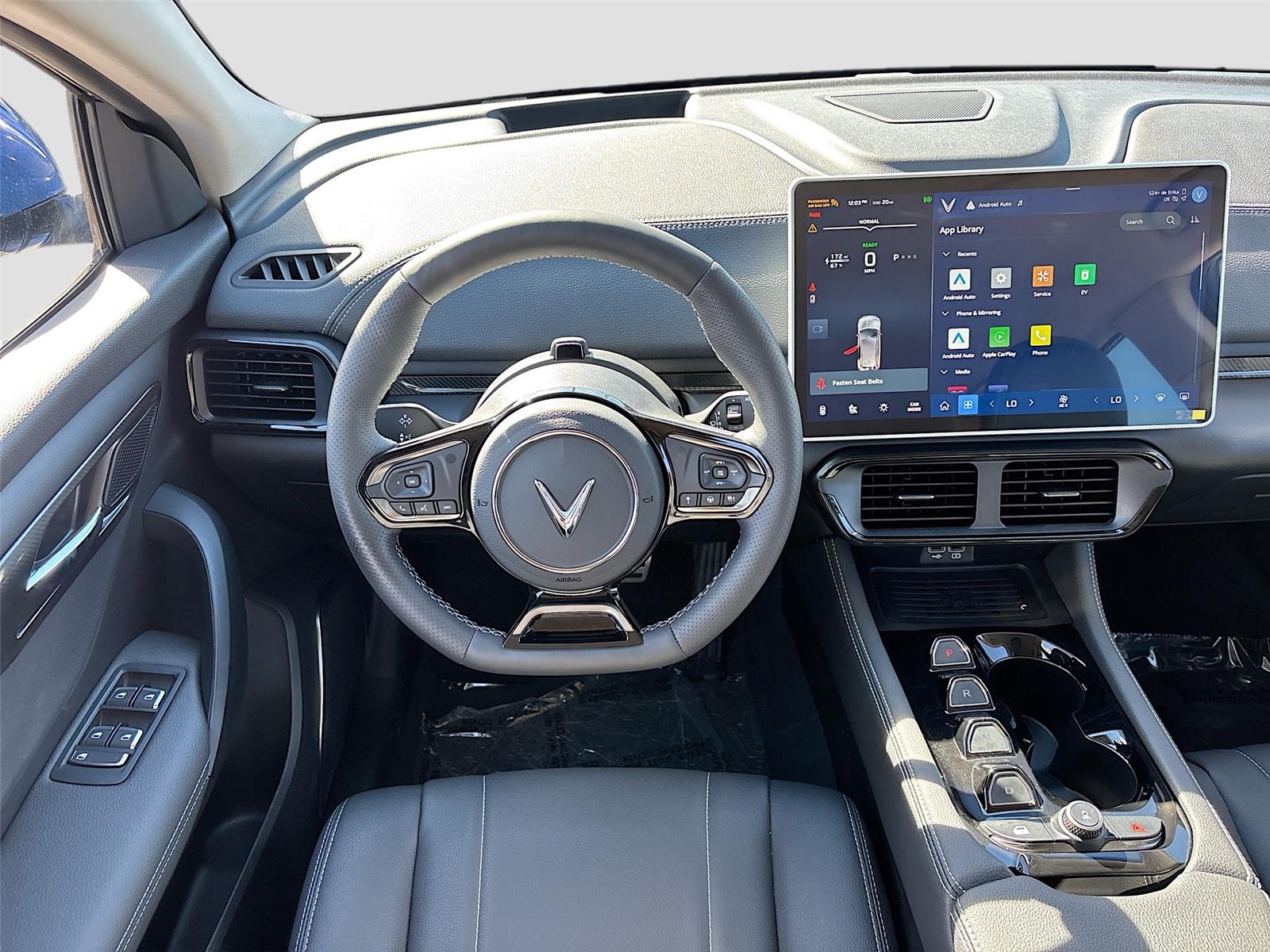 2025 VinFast VF 8 Eco