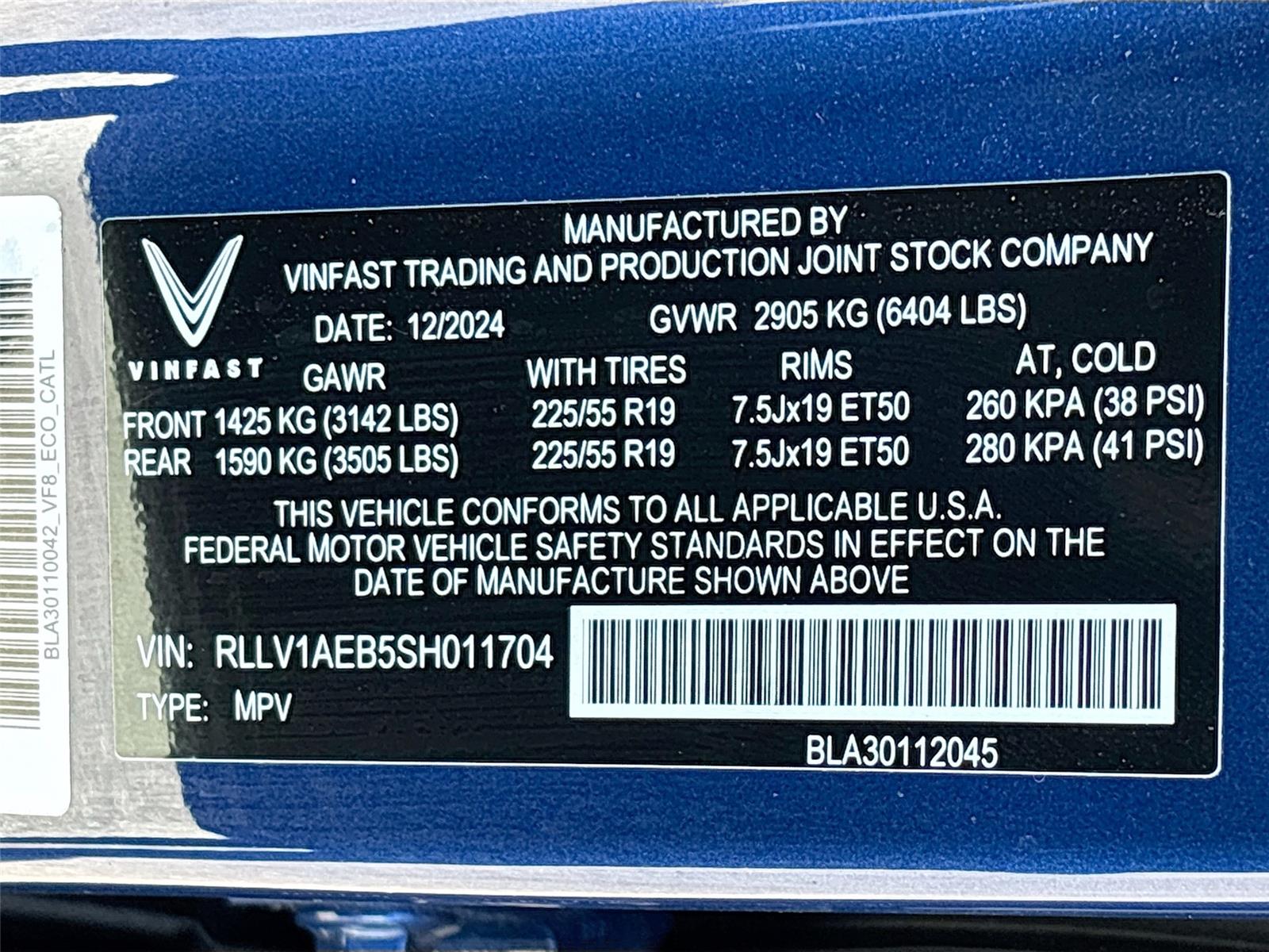 2025 VinFast VF 8 Eco