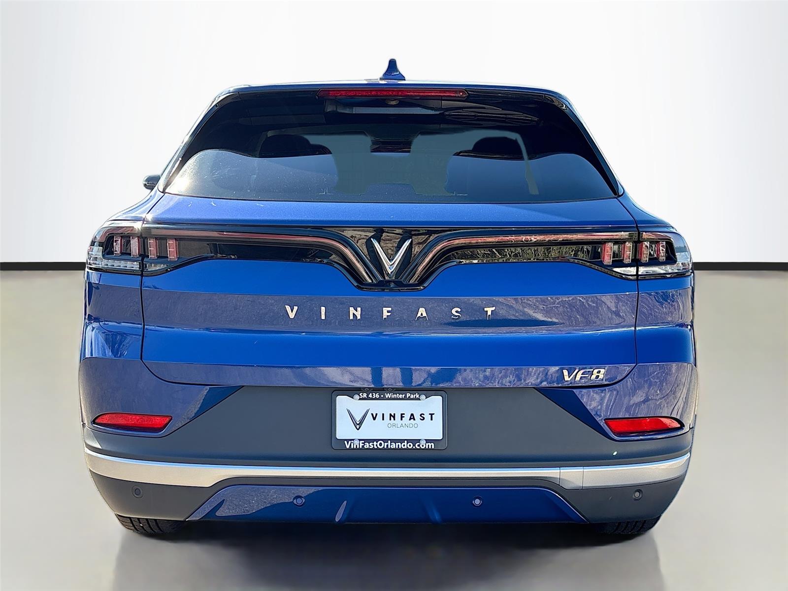 2025 VinFast VF 8 Eco