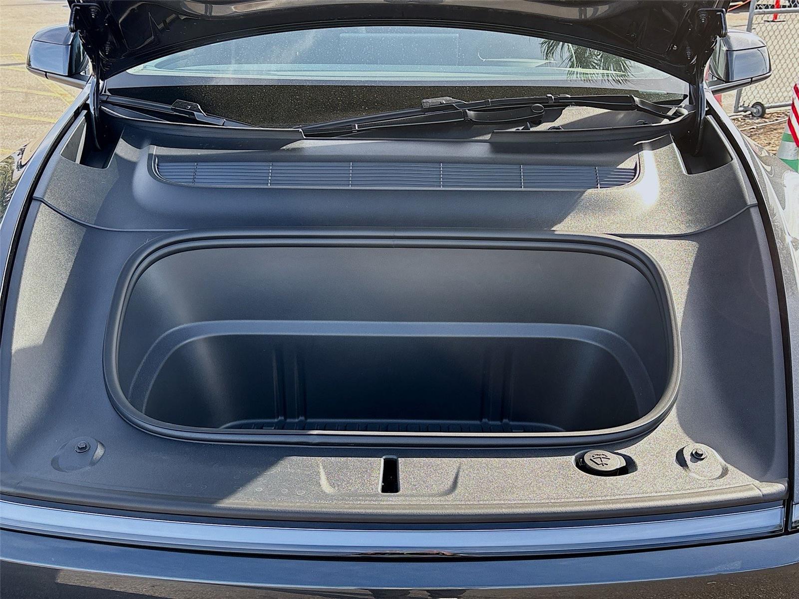 2026 Tesla Model Y Standard