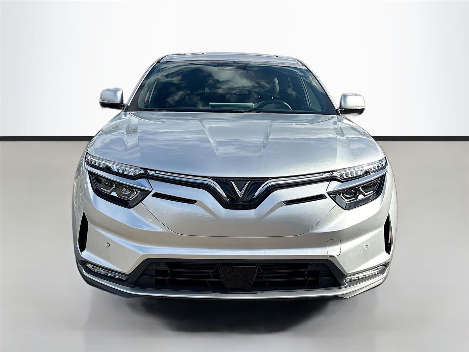 2025 VinFast VF 8 Plus