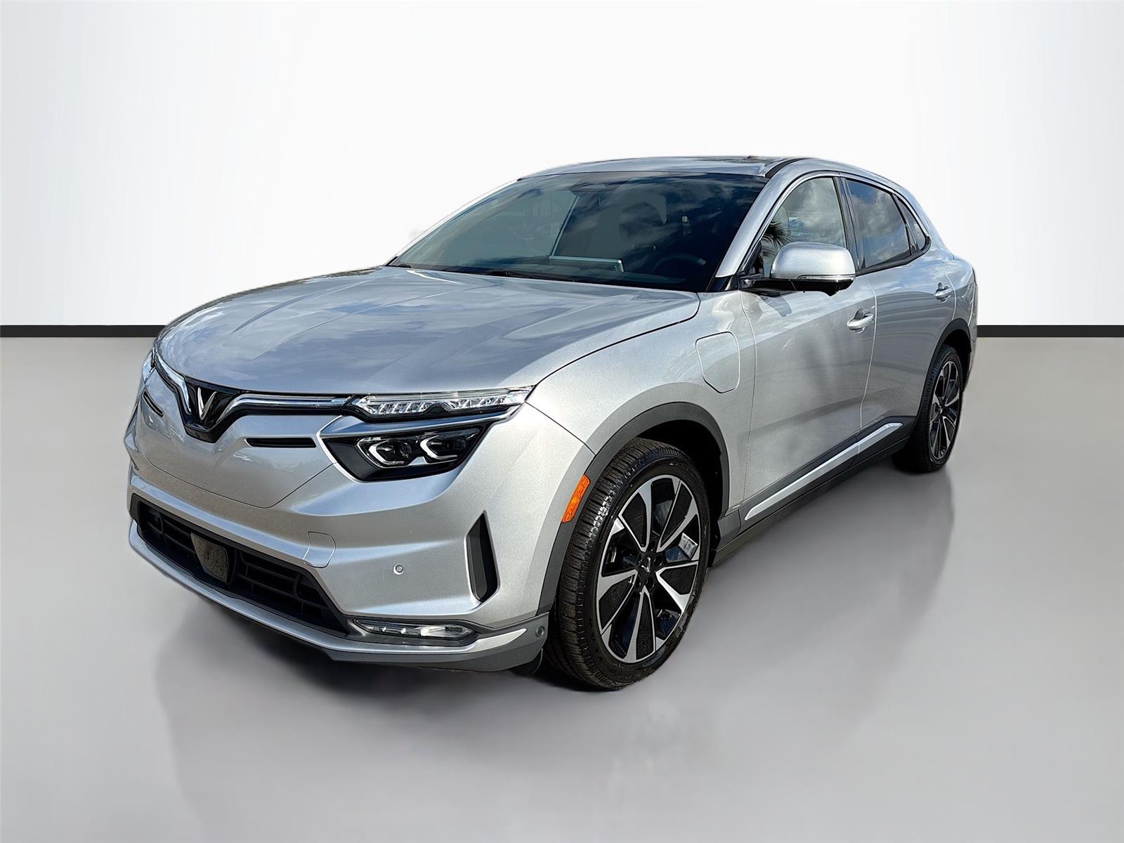 2025 VinFast VF 8 Plus