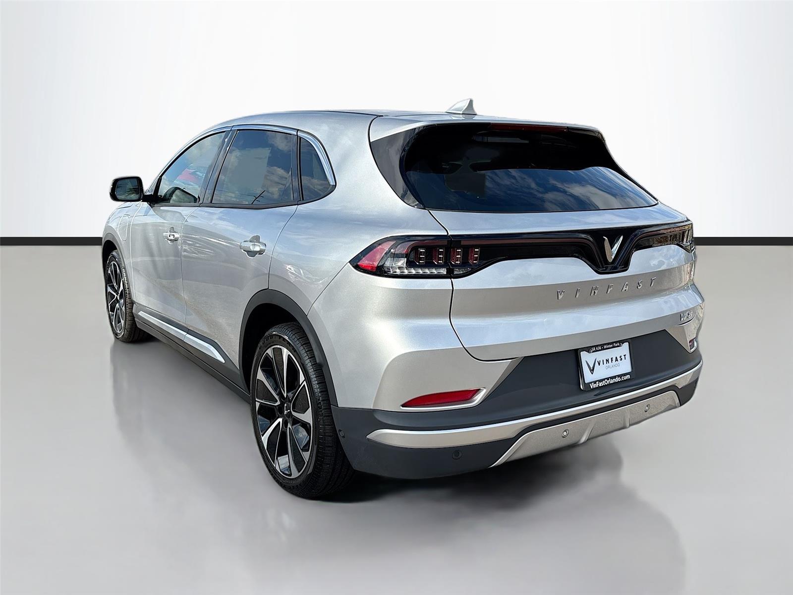 2025 VinFast VF 8 Plus