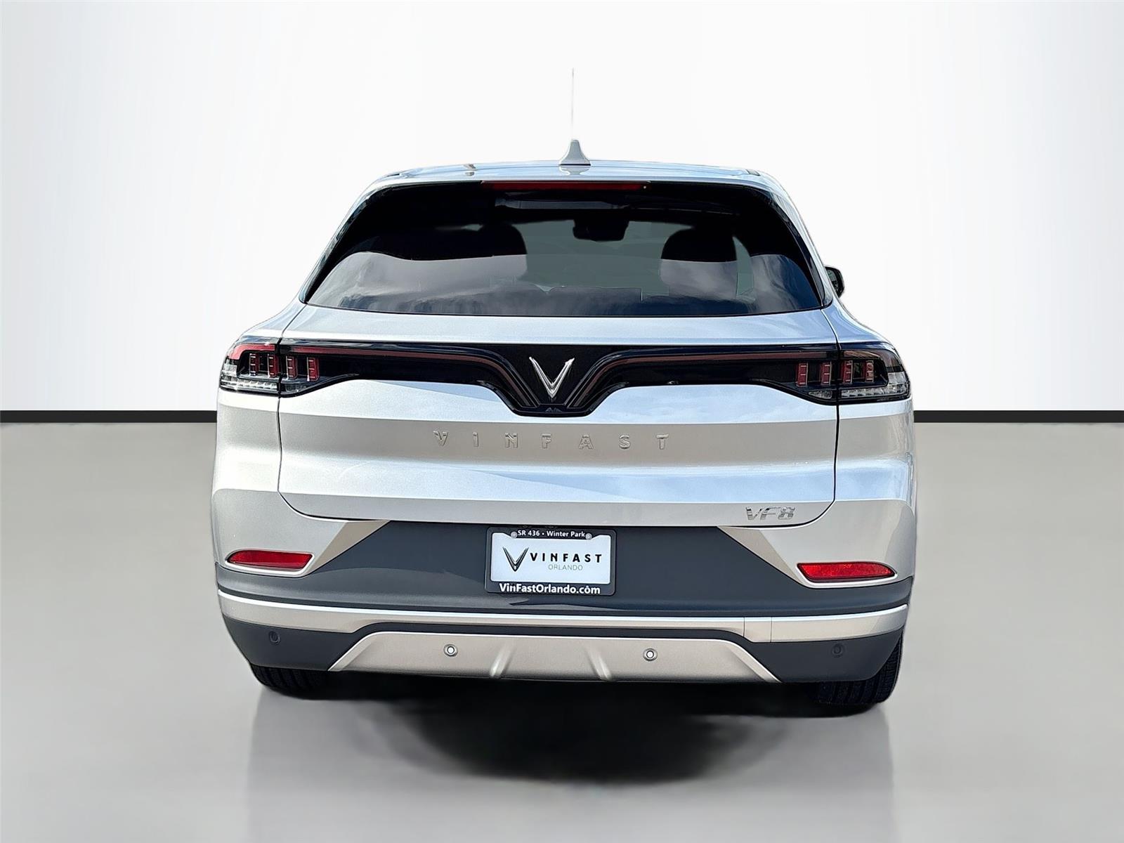 2025 VinFast VF 8 Plus