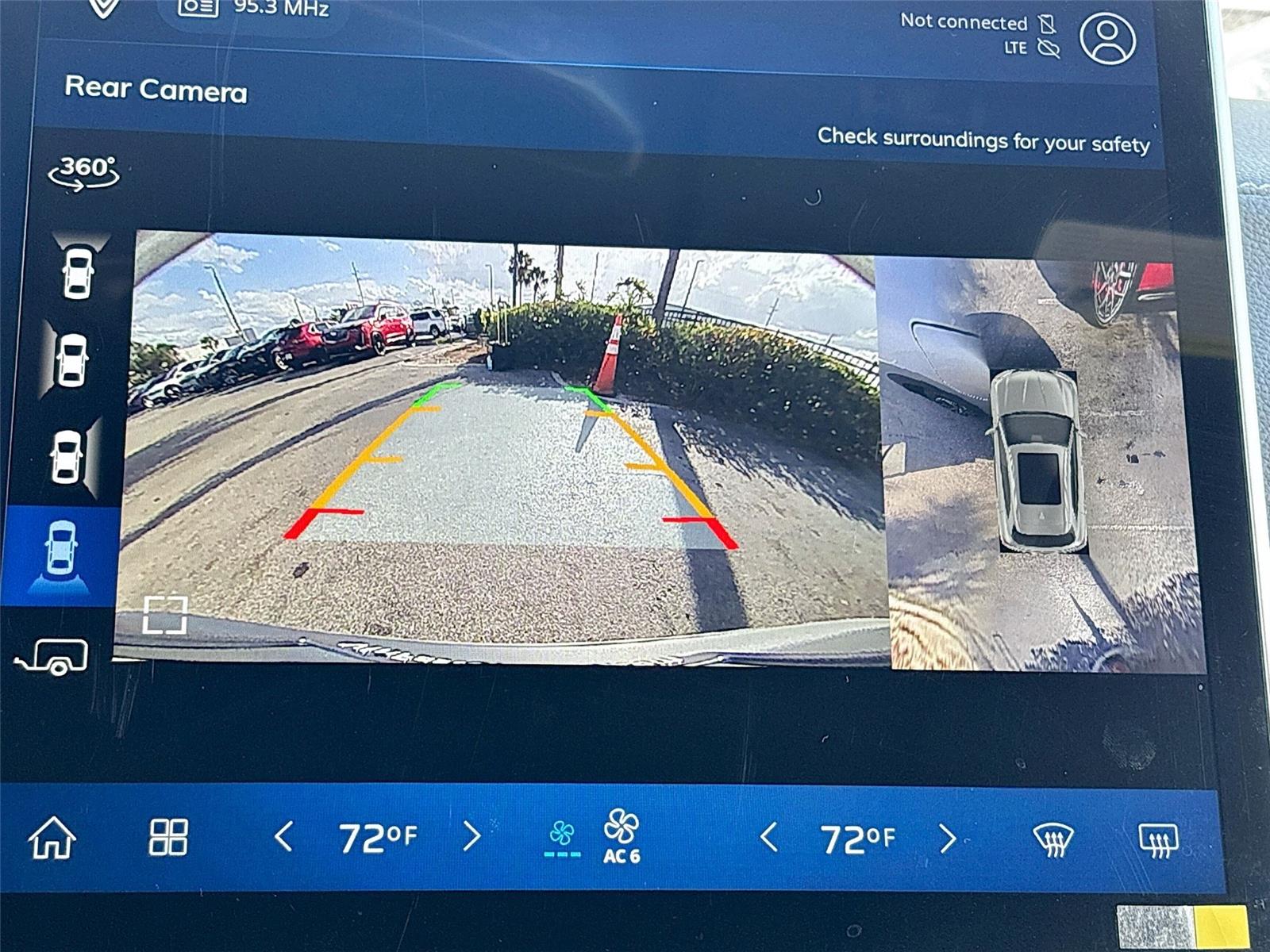 2025 VinFast VF 8 Plus