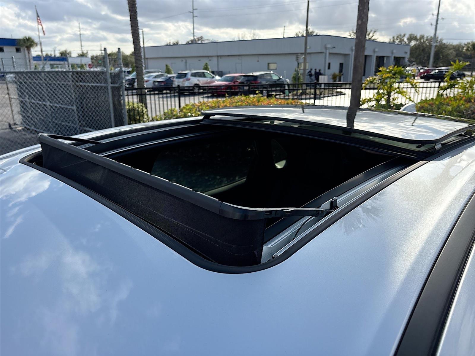 2025 VinFast VF 8 Plus