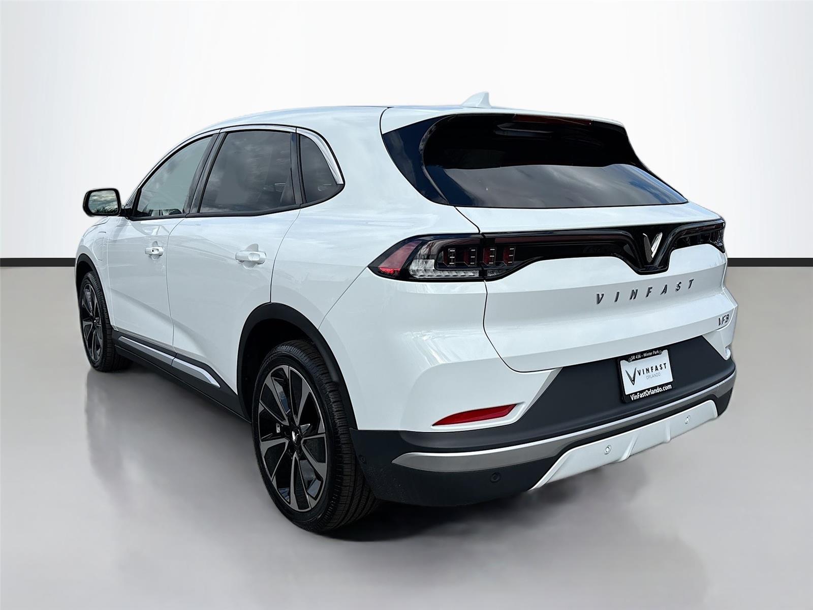 2025 VinFast VF 8 Plus