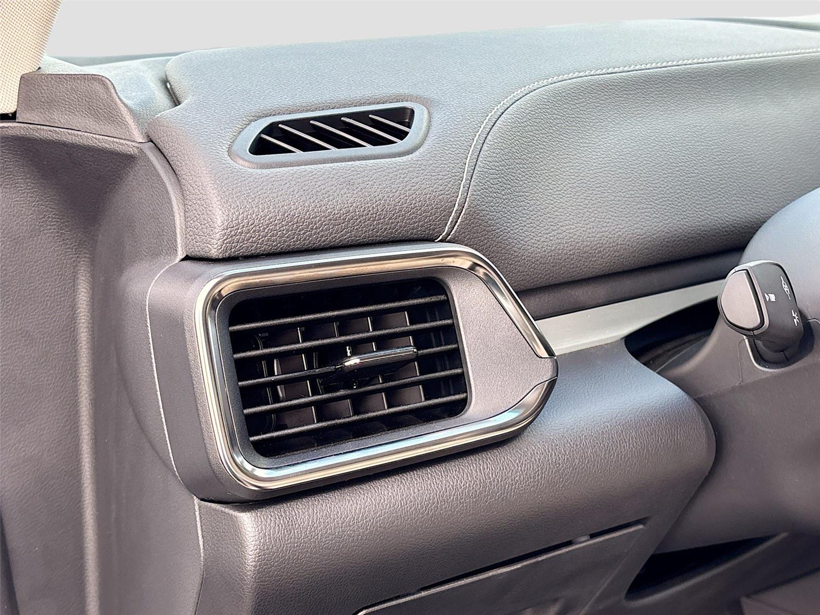 2025 VinFast VF 8 Plus