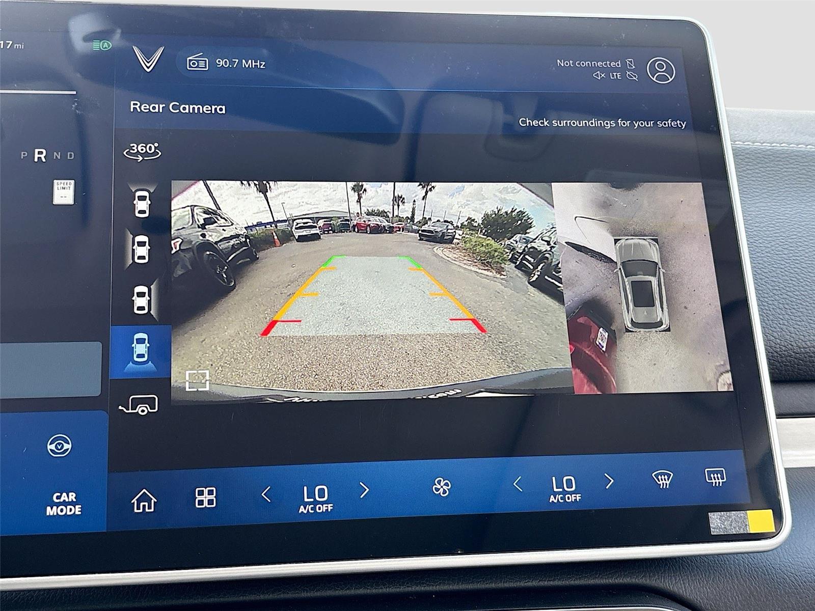 2025 VinFast VF 8 Plus