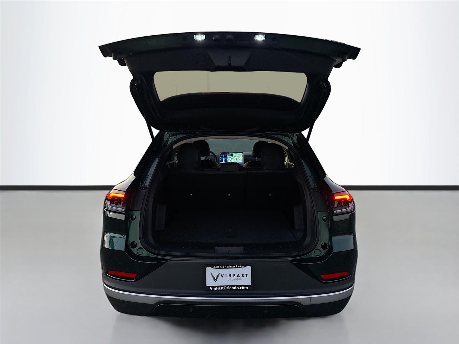 2025 VinFast VF 8 Eco