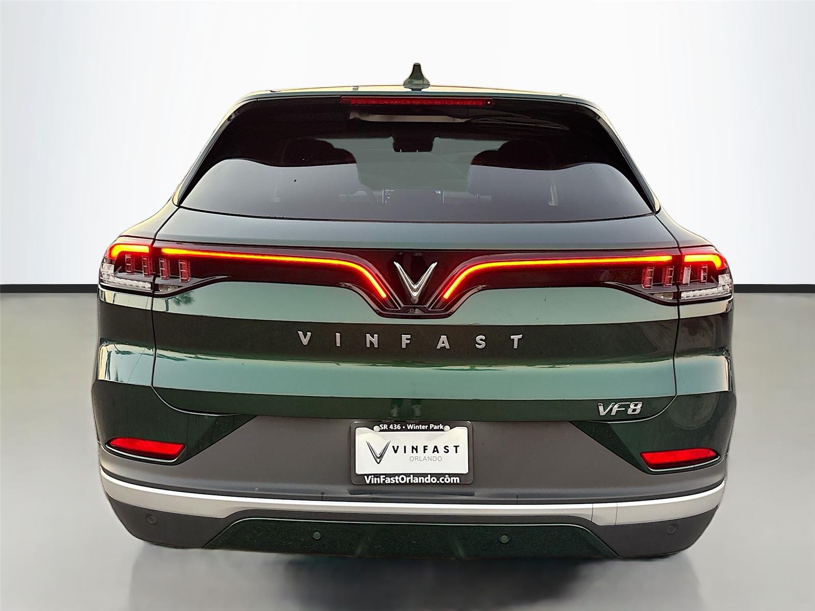 2025 VinFast VF 8 Eco