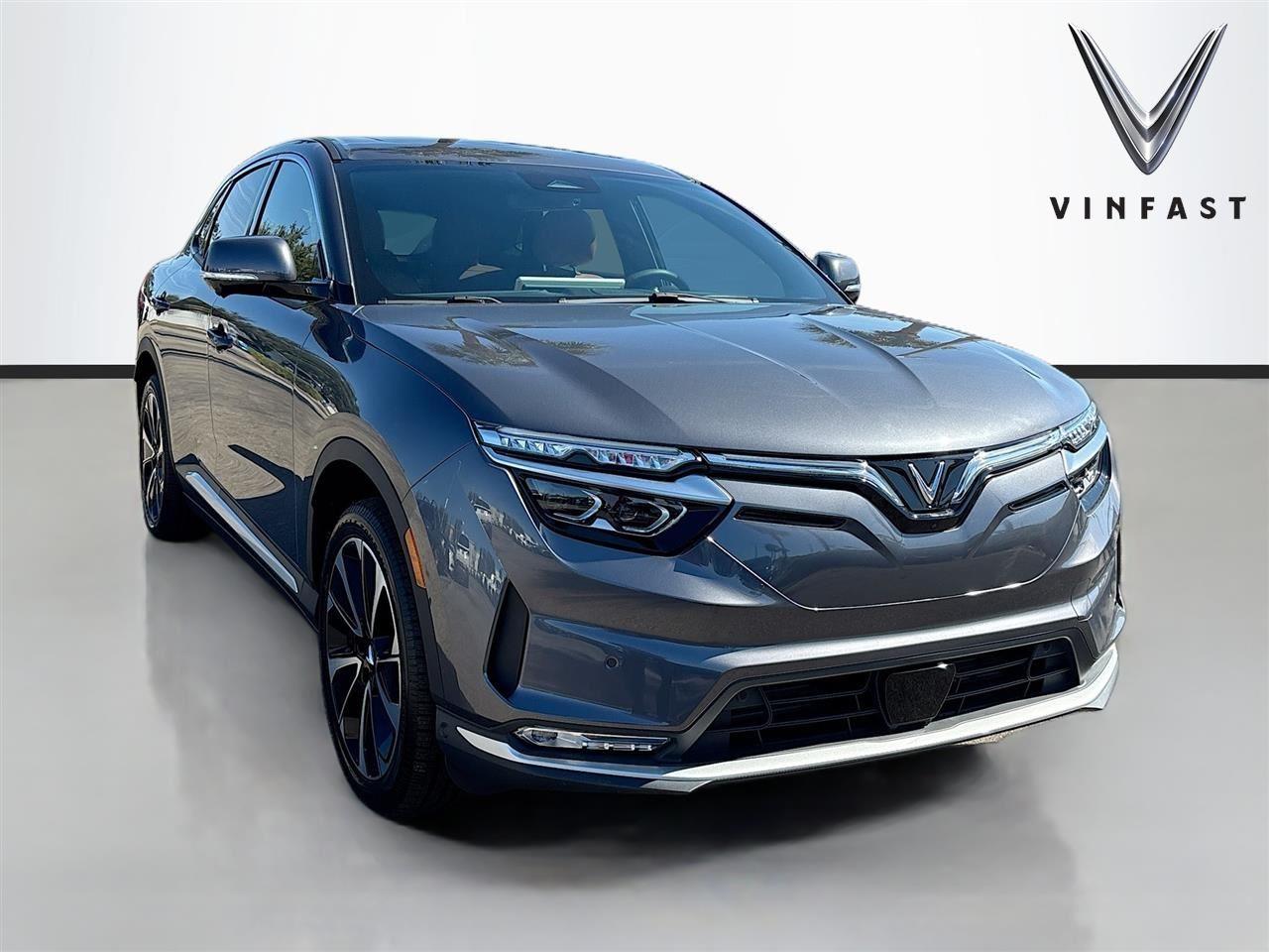2025 VinFast VF 8 Plus