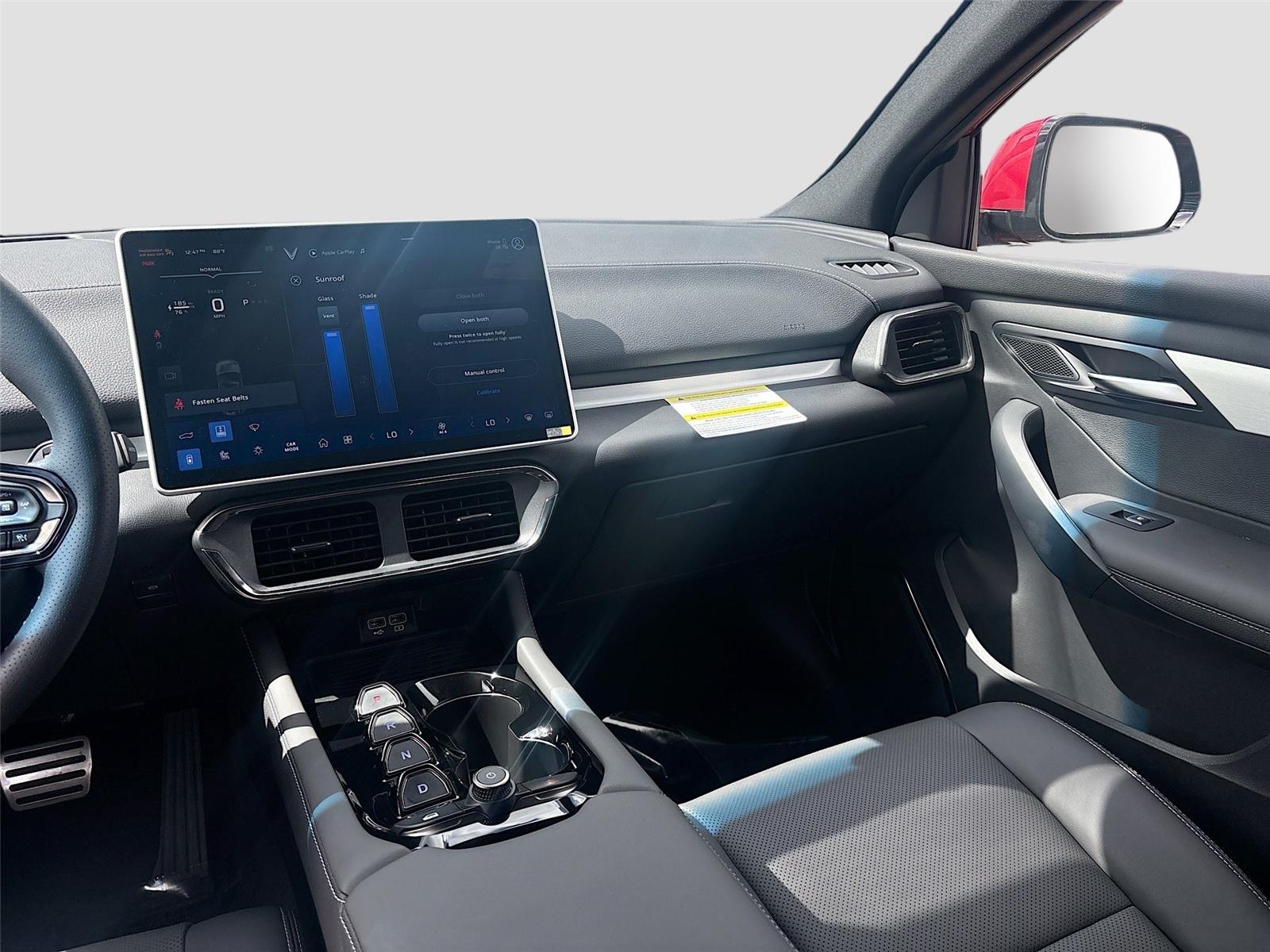 2025 VINFAST TRAD VF 8 PLUS