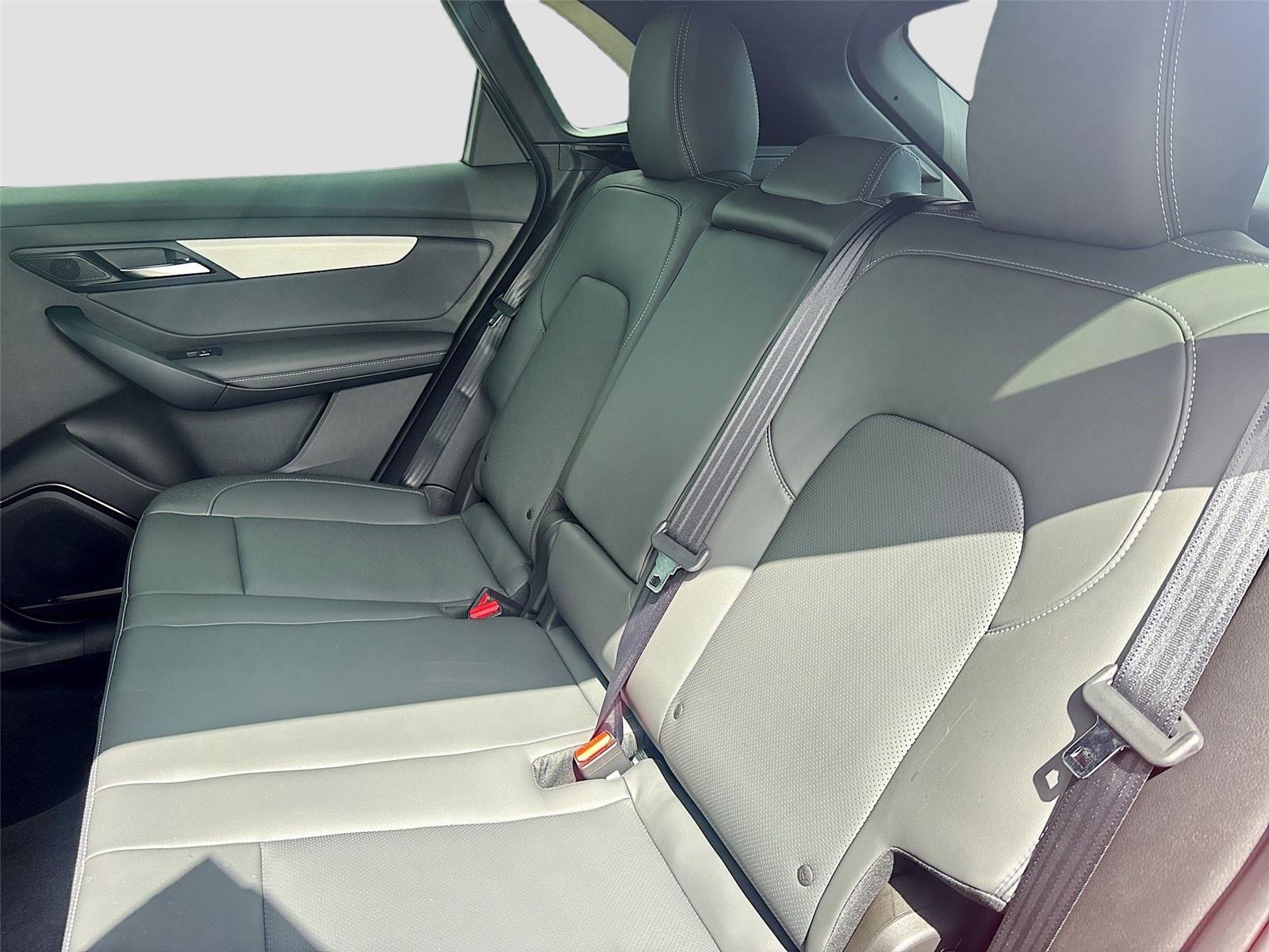 2025 VINFAST TRAD VF 8 PLUS