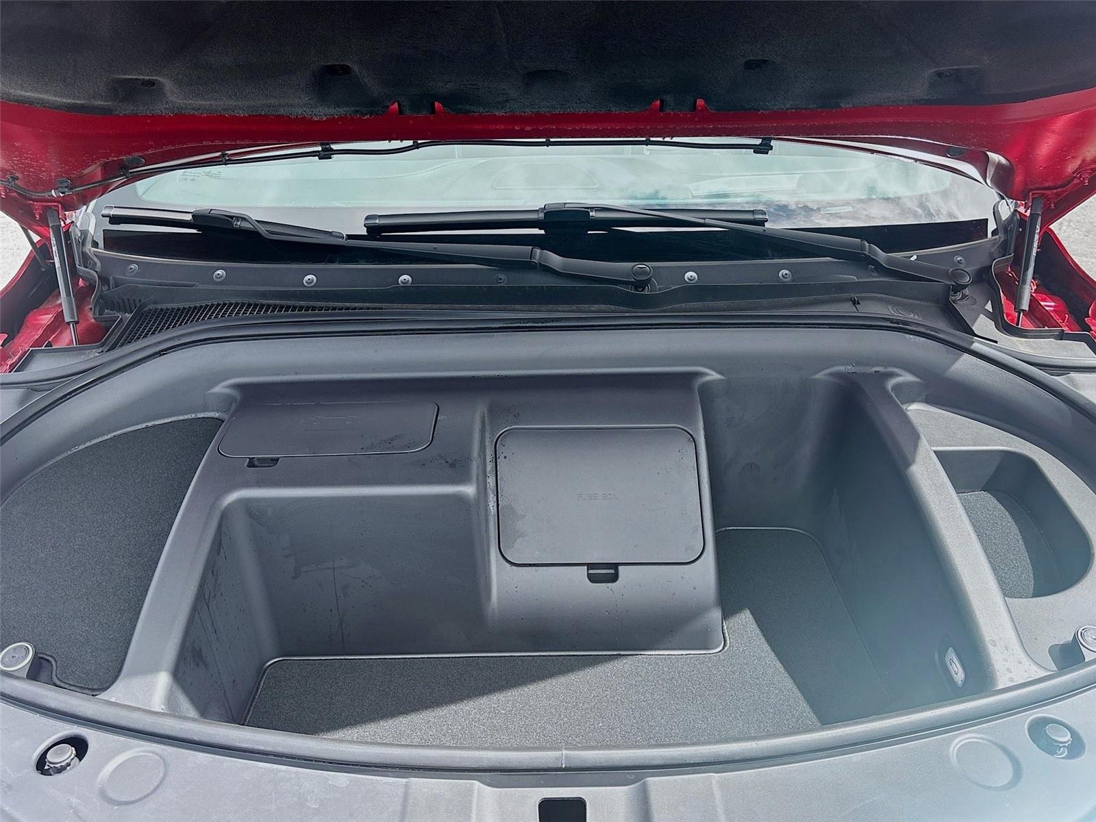 2025 VINFAST TRAD VF 8 PLUS