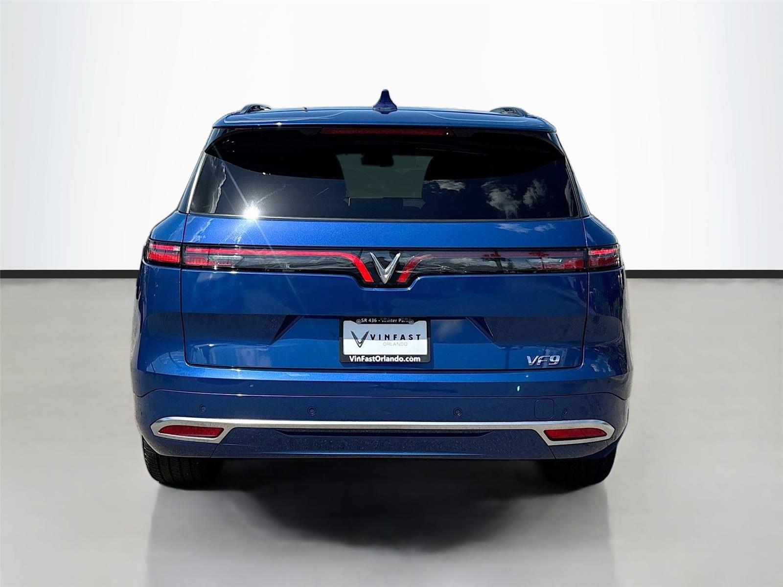 2024 VinFast VF 9 Plus