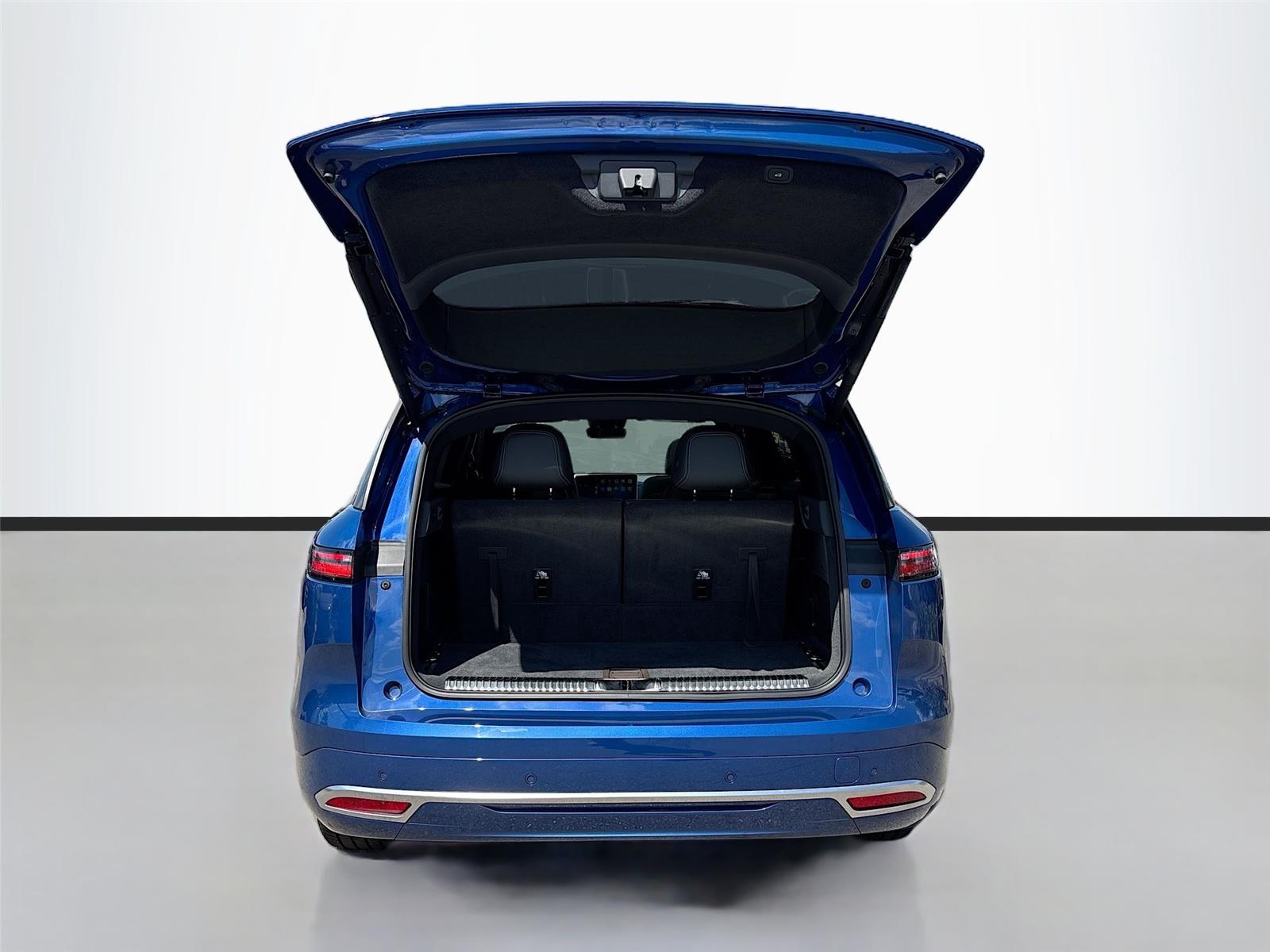 2024 VinFast VF 9 Plus