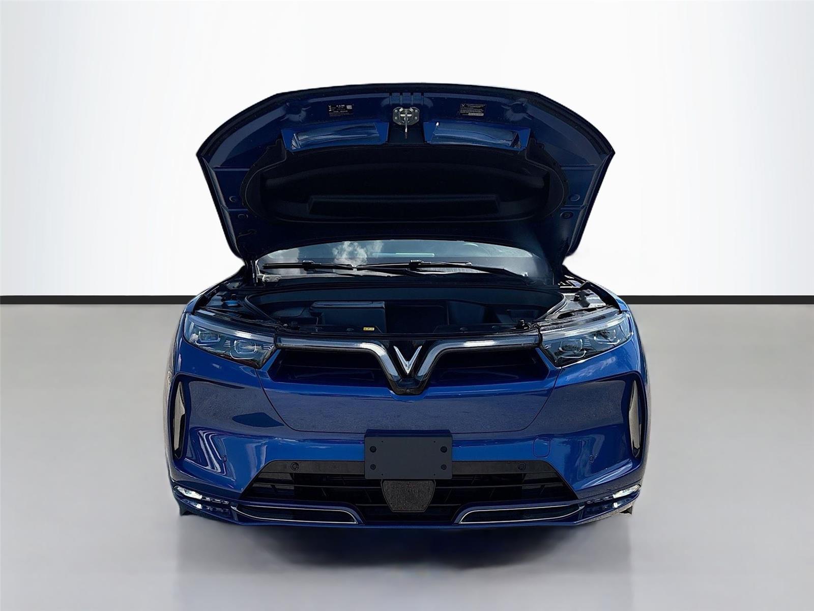 2024 VinFast VF 9 Plus