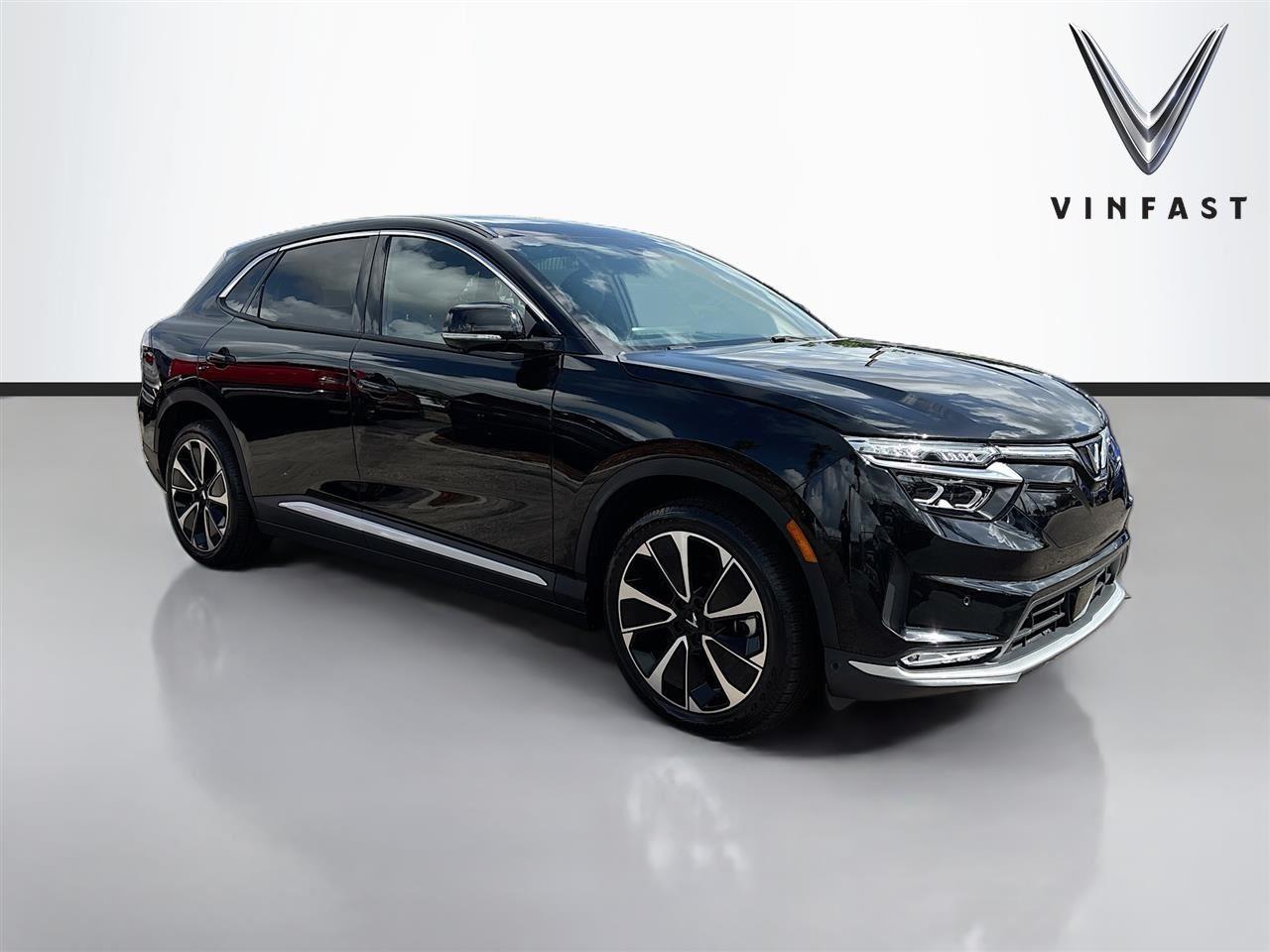 2025 VinFast VF 8 VF 8 Plus Standard Range's photo