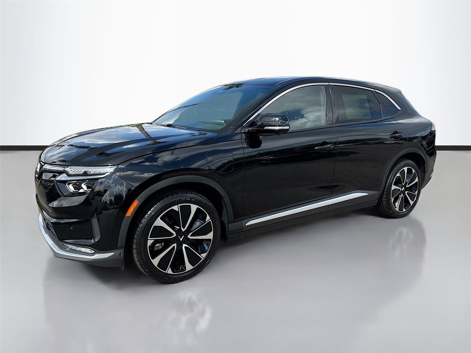 2025 VinFast VF 8 Plus