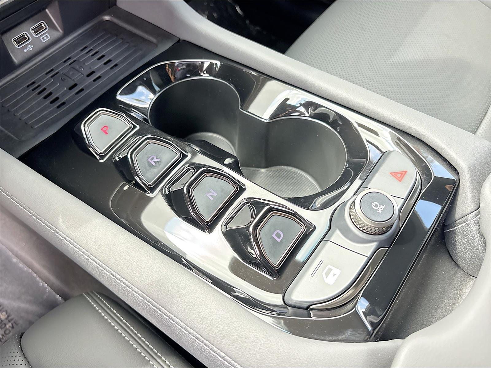 2025 VinFast VF 8 Plus