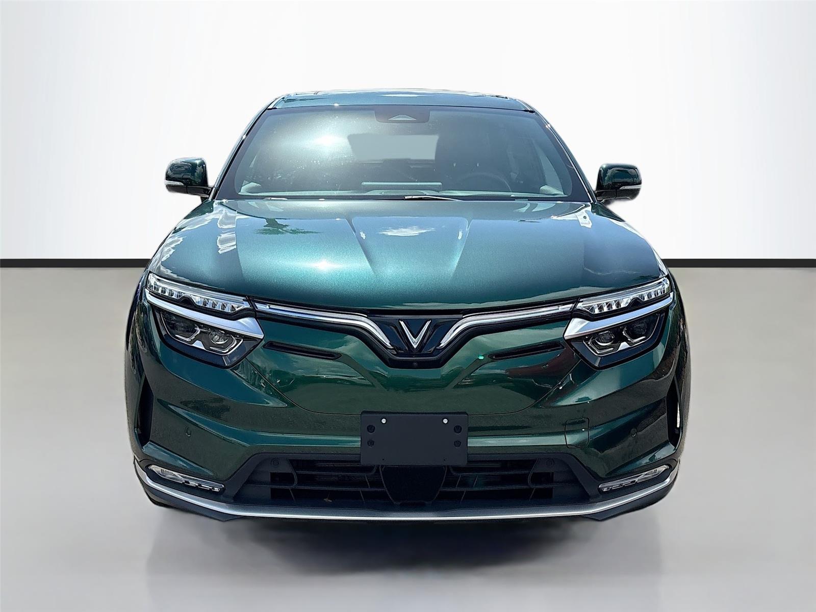 2025 VinFast VF 8 Plus