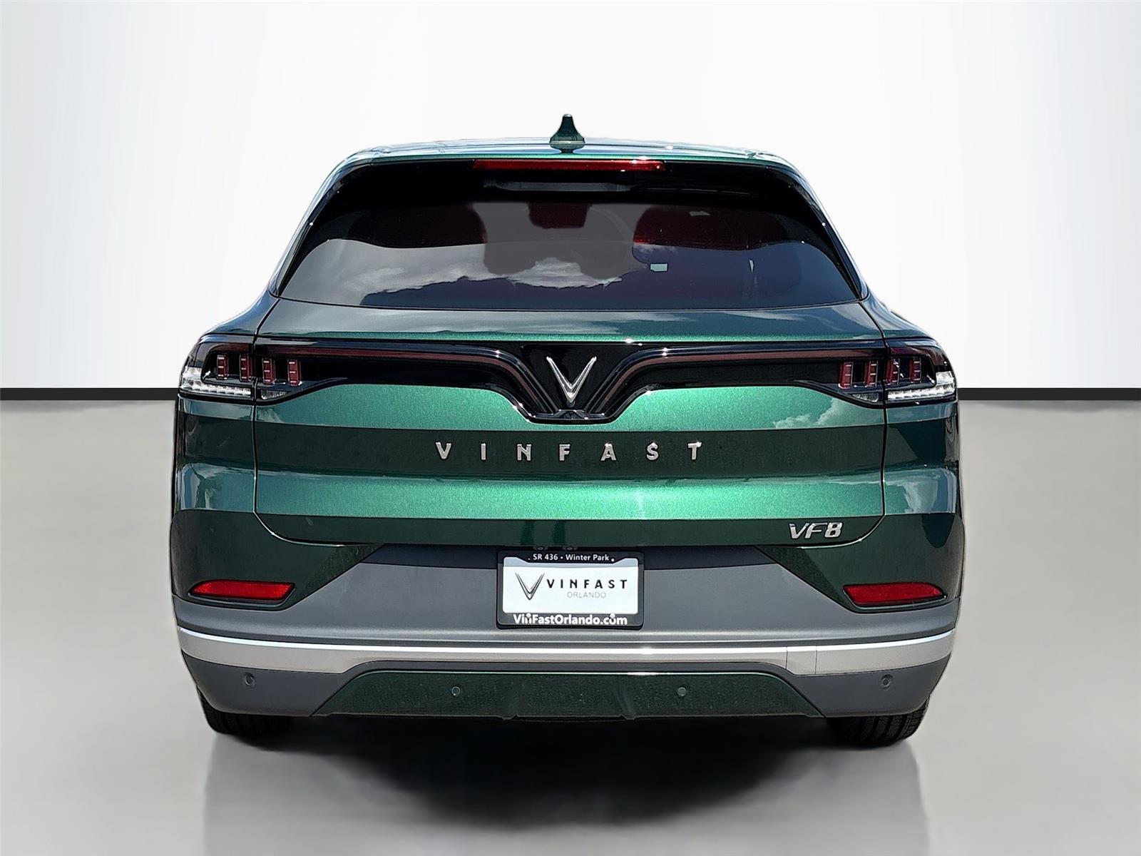 2025 VinFast VF 8 Plus