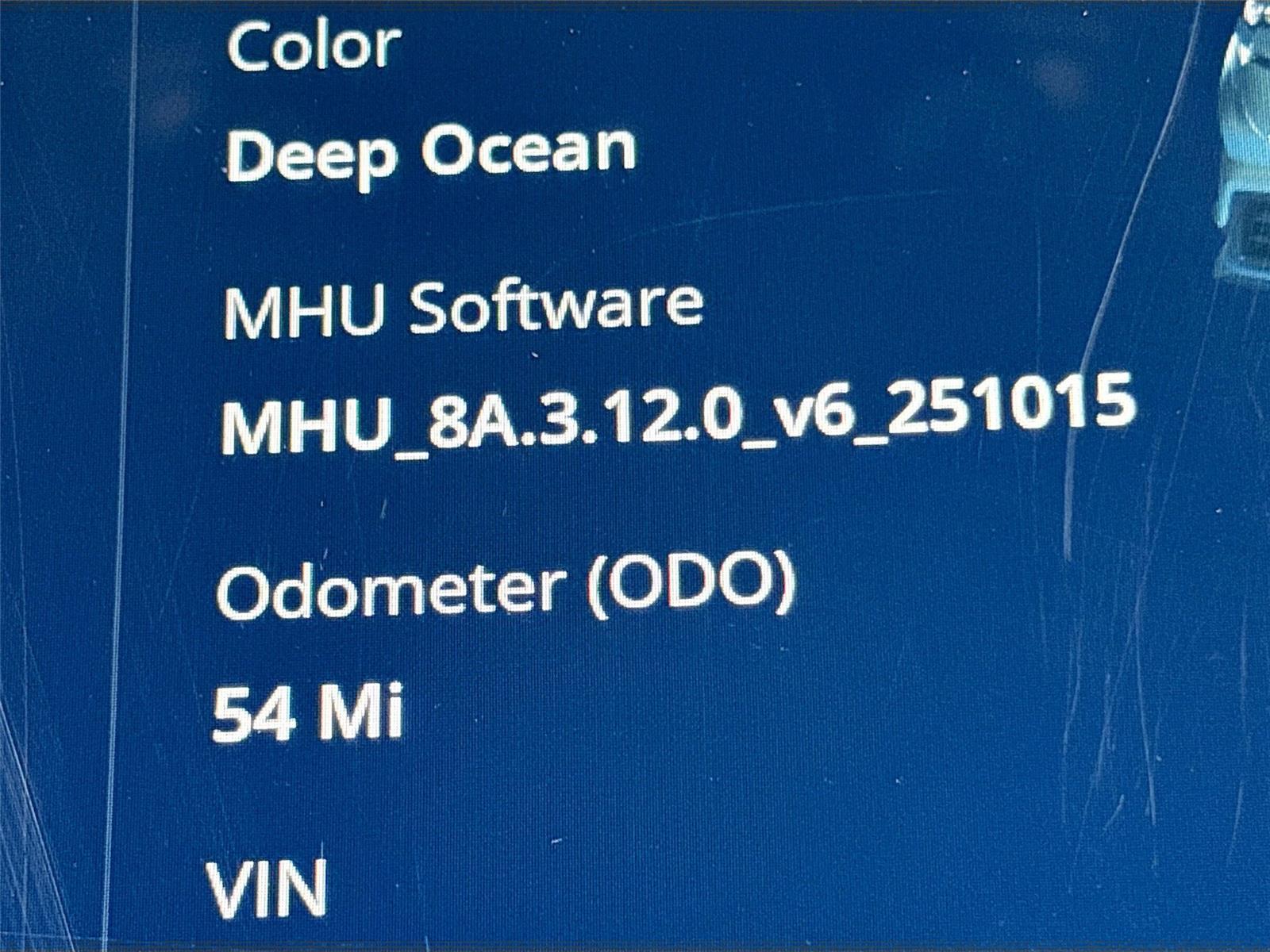 2025 VinFast VF 8 Plus