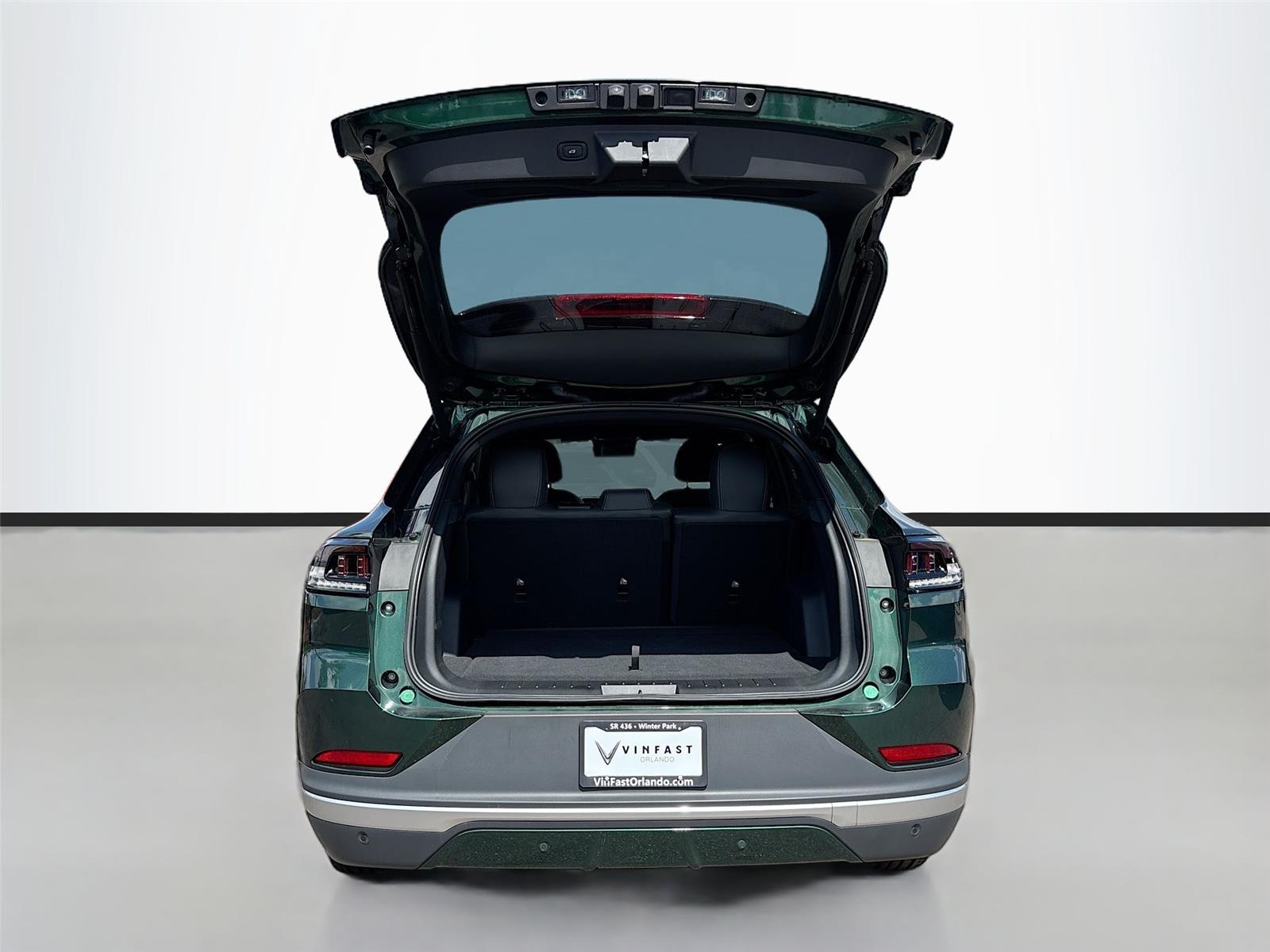 2025 VinFast VF 8 Plus