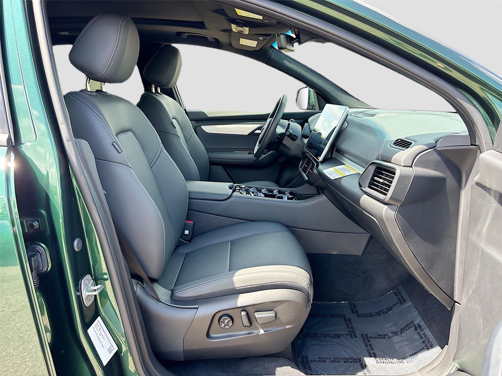 2025 VinFast VF 8 Plus