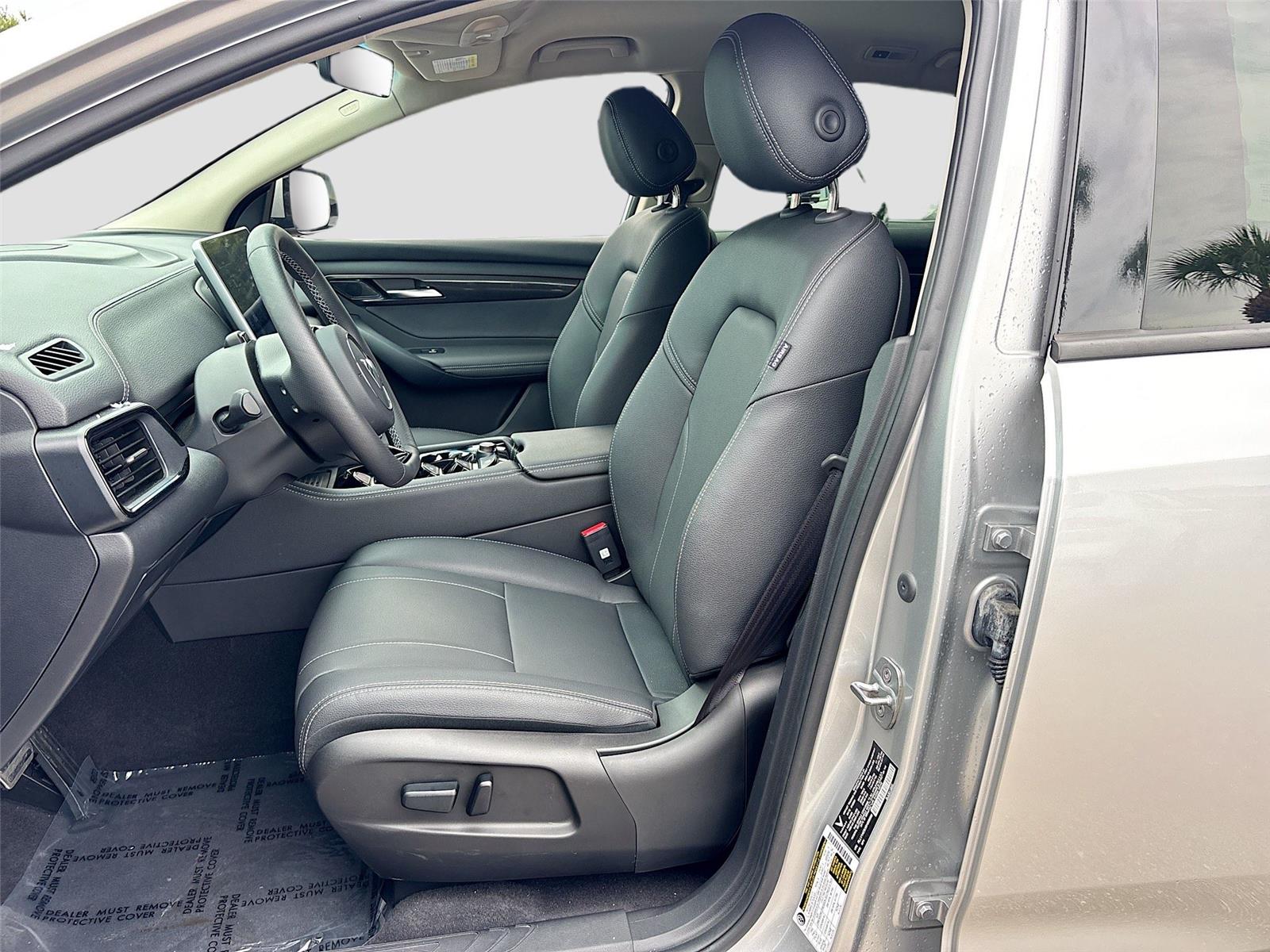 2025 VinFast VF 8 Eco