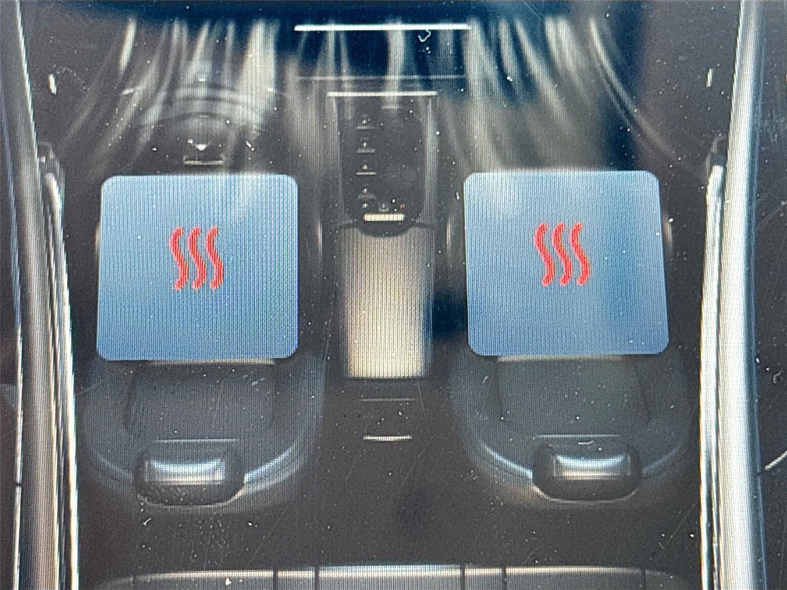 2025 VinFast VF 8 Eco