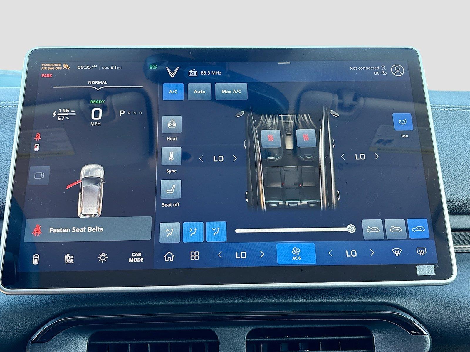 2025 VinFast VF 8 Eco