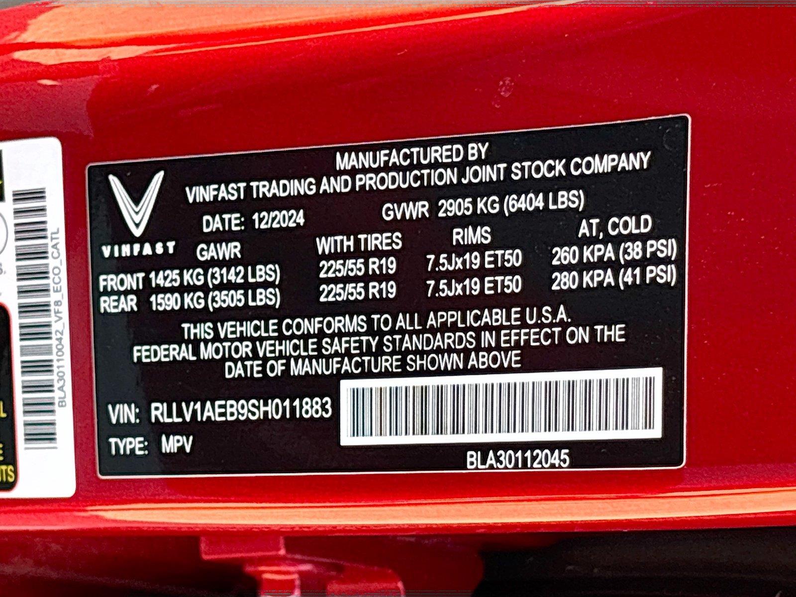2025 VinFast VF 8 Eco