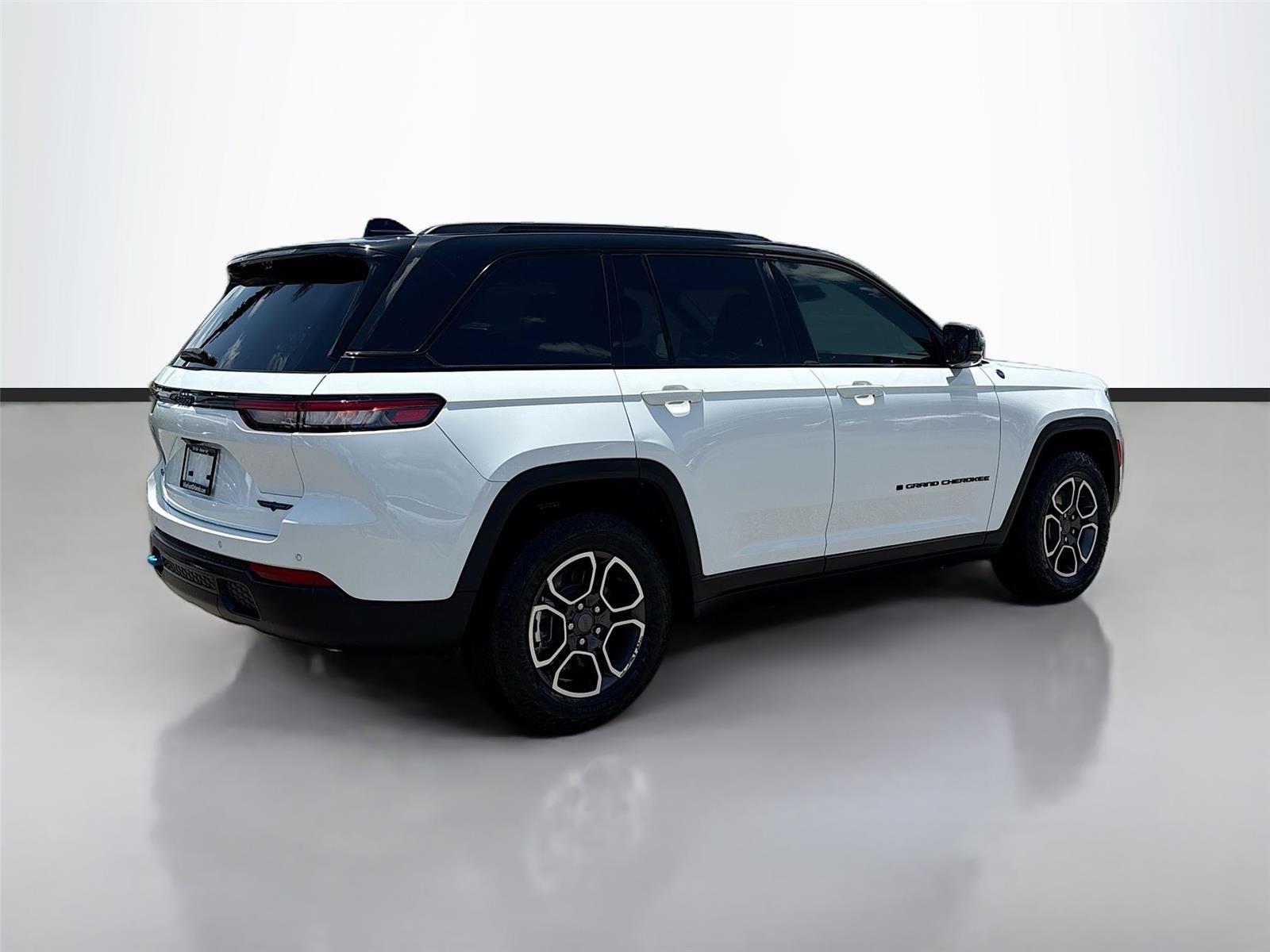 2022JeepGrand Cherokee 4xeTrailhawk