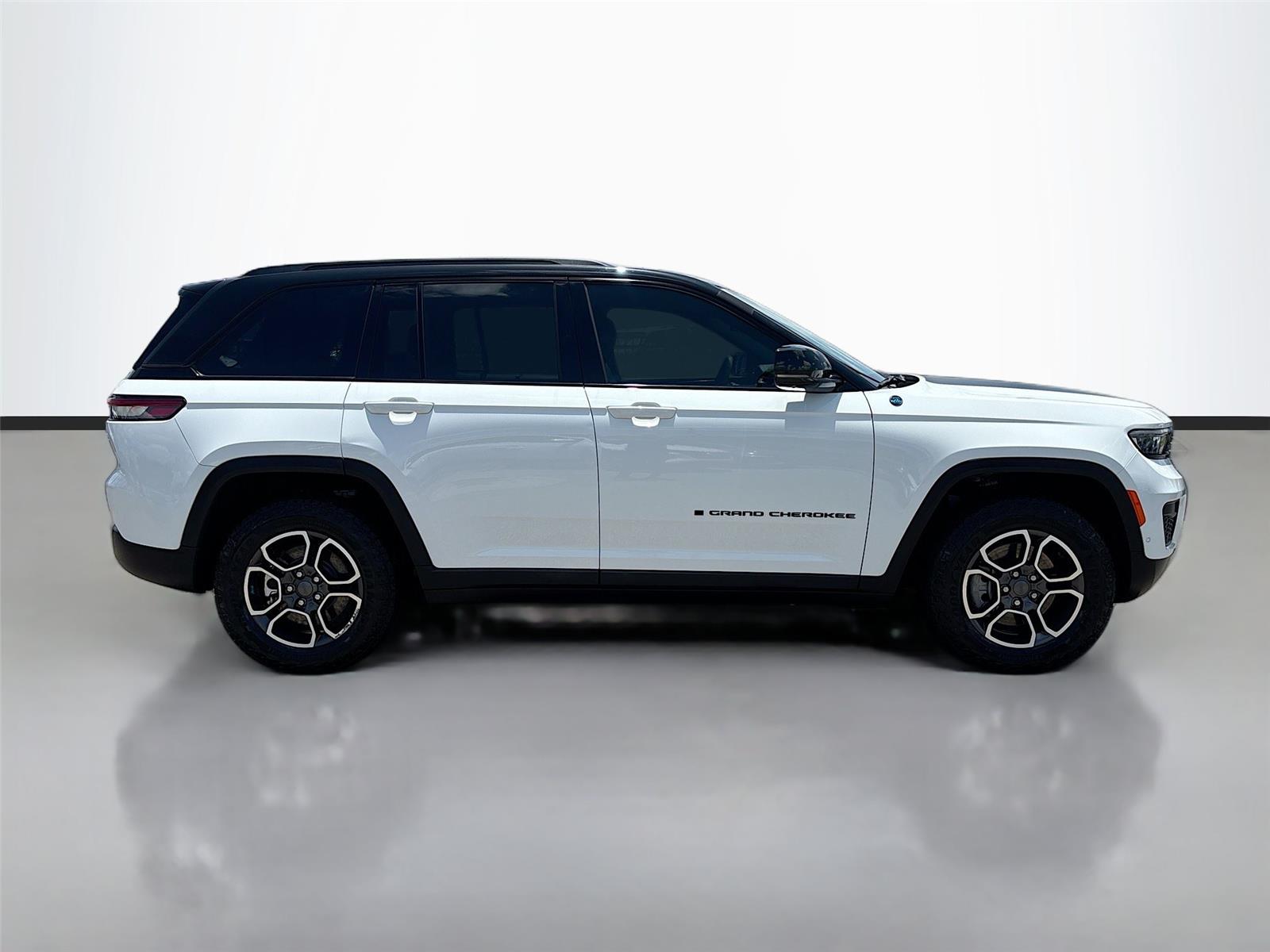 2022JeepGrand Cherokee 4xeTrailhawk