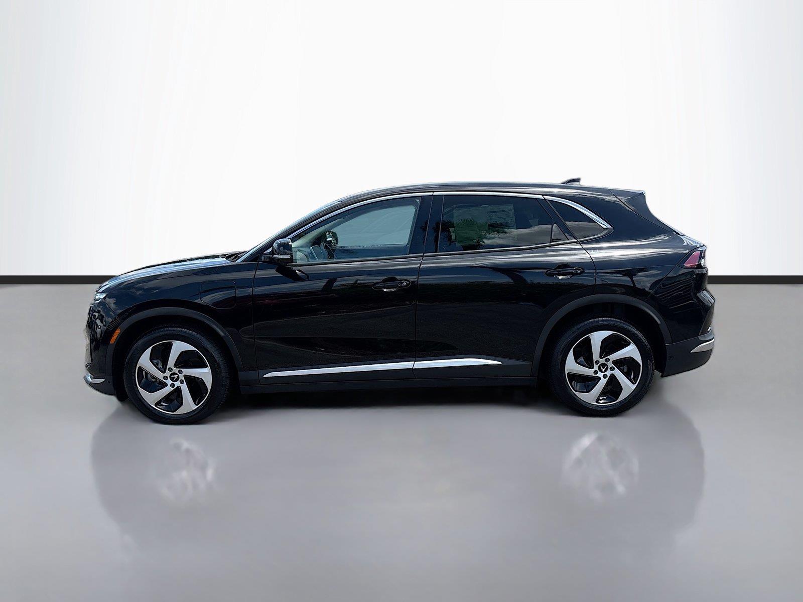 2025 VinFast VF 8 Eco