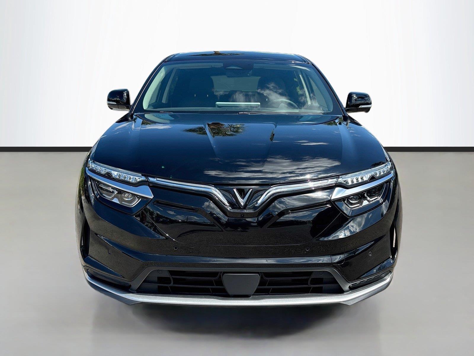 2027 VinFast VF 8 Eco
