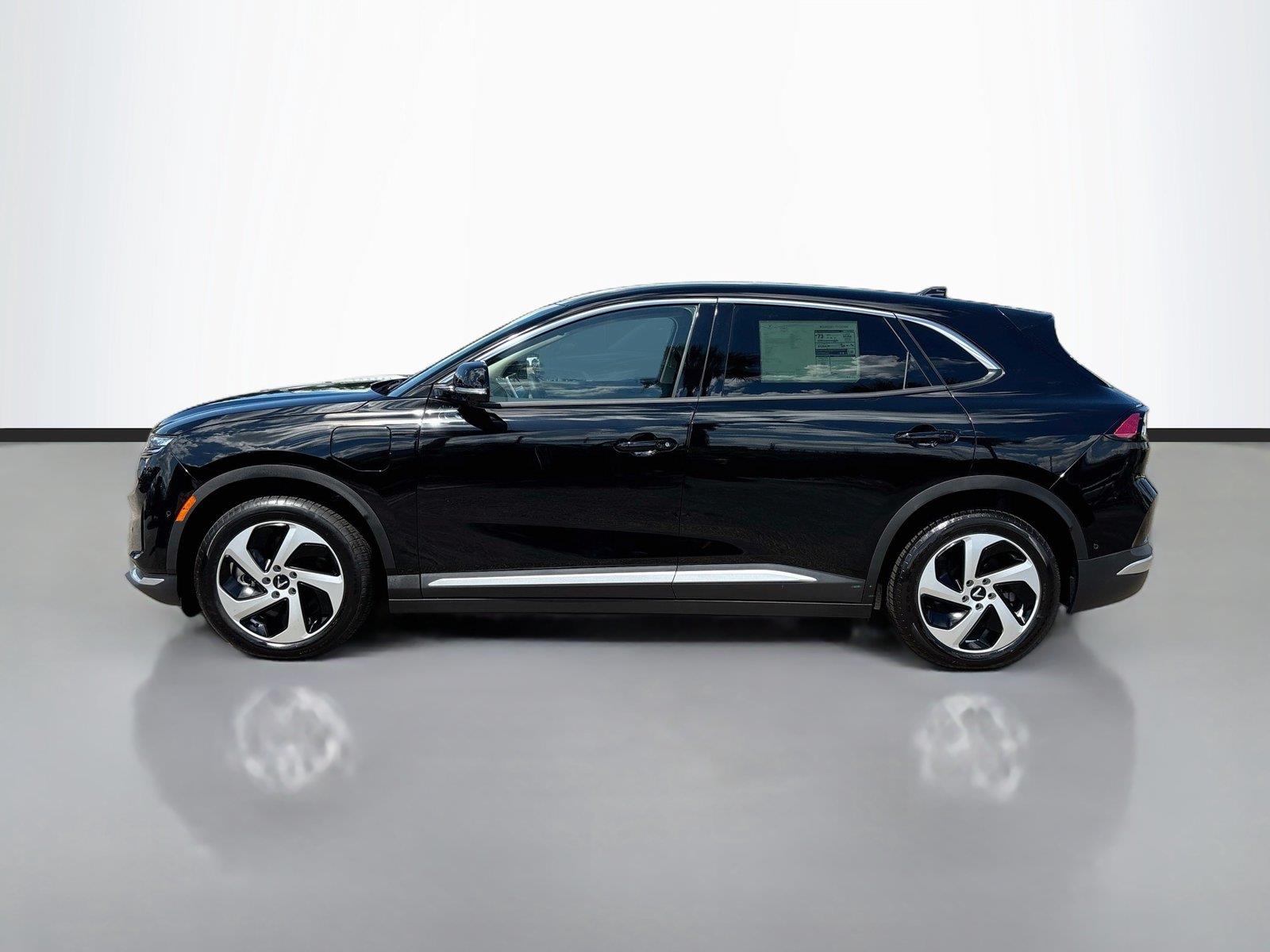2027 VinFast VF 8 Eco