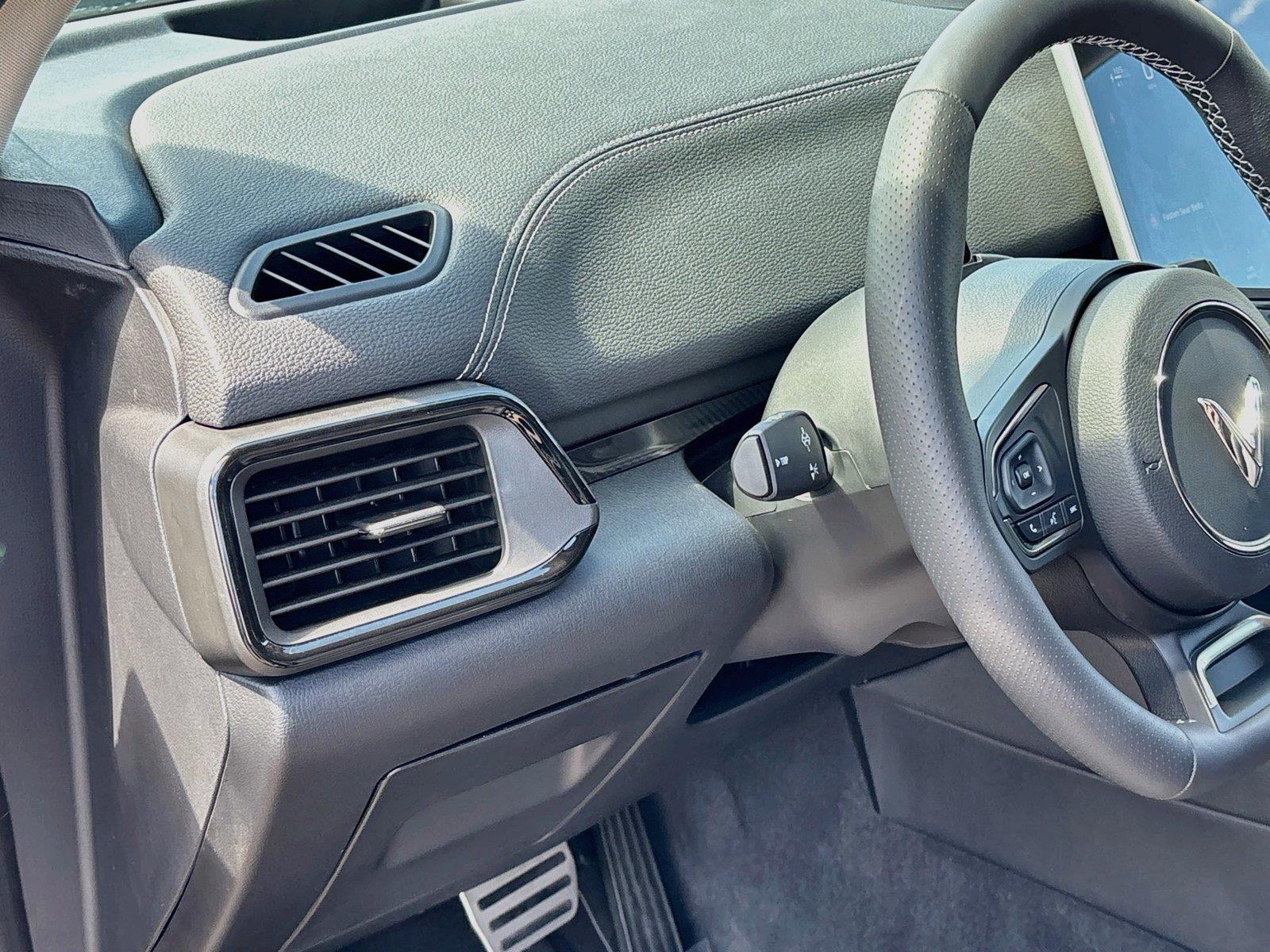 2027 VinFast VF 8 Eco