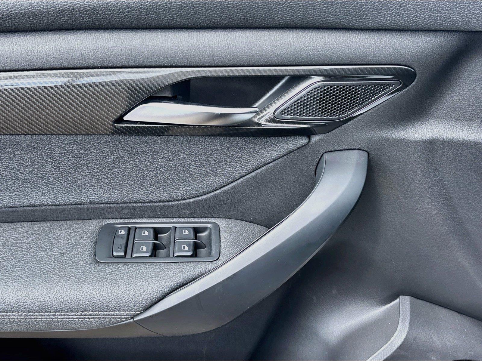 2027 VinFast VF 8 Eco
