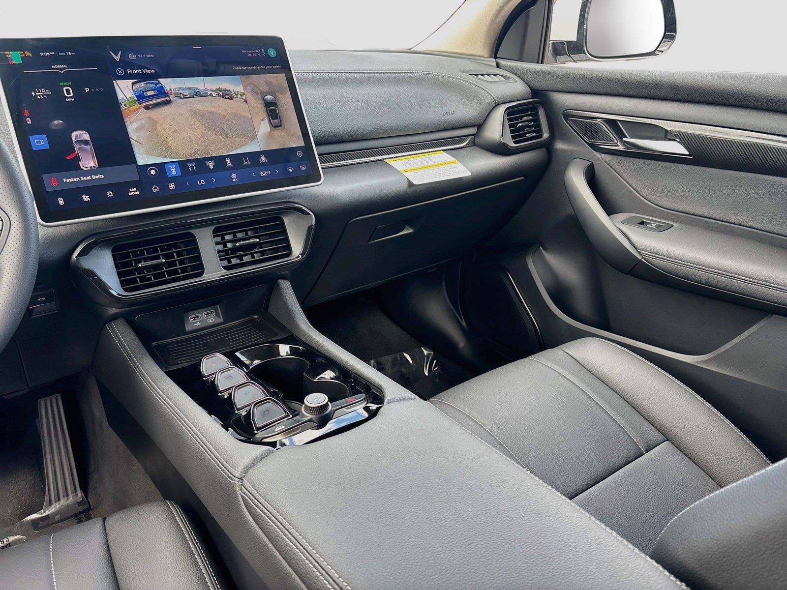 2027 VinFast VF 8 Eco