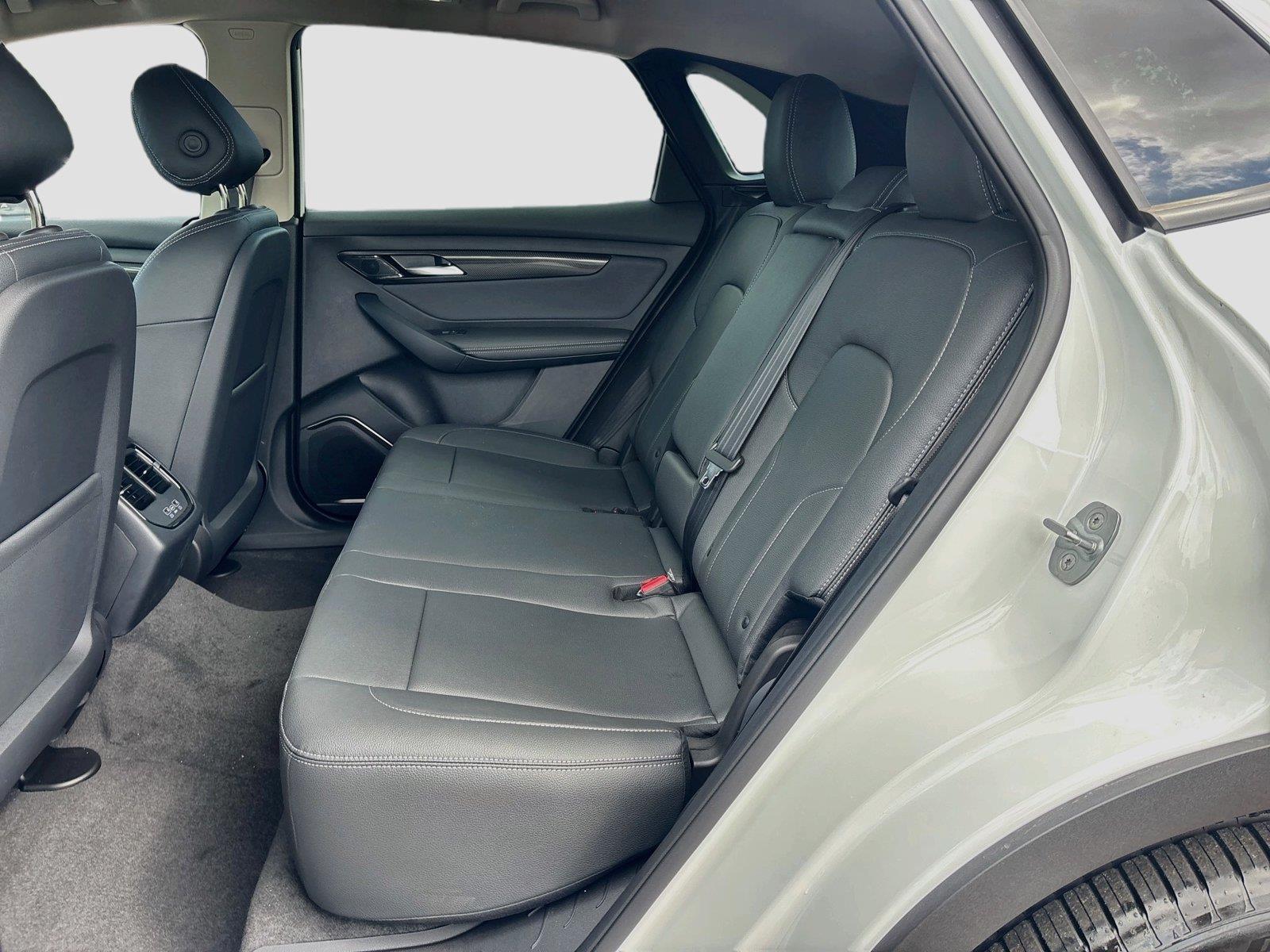 2027 VinFast VF 8 Eco