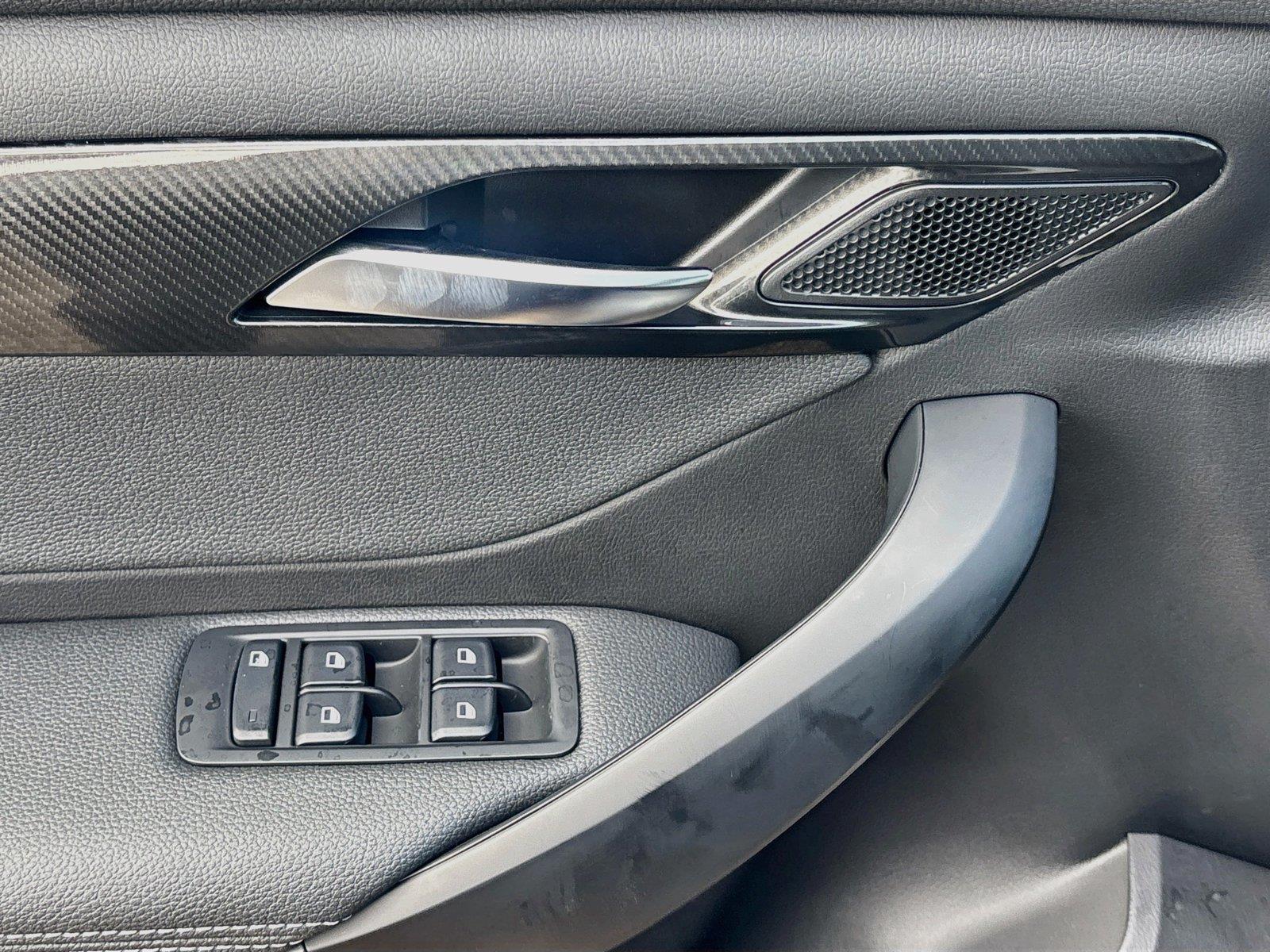 2027 VinFast VF 8 Eco