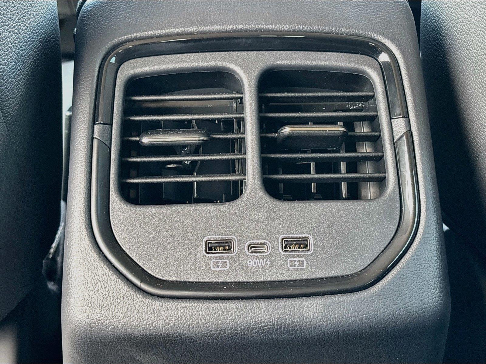 2027 VinFast VF 8 Eco